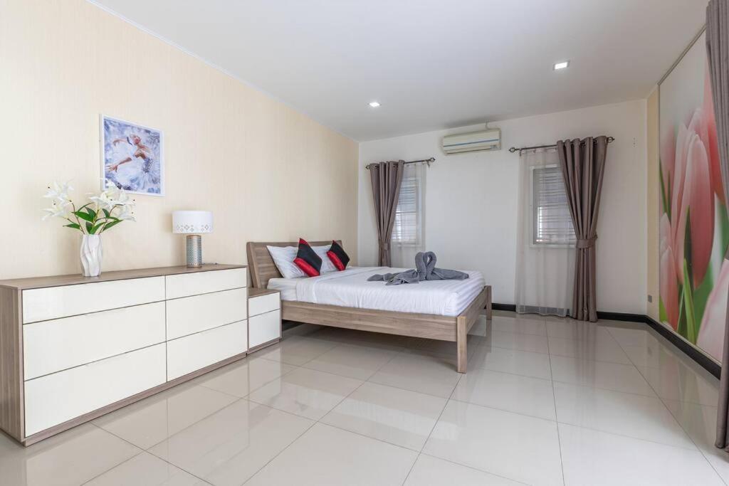 Jasmine Garden & Poll Pattya Villa