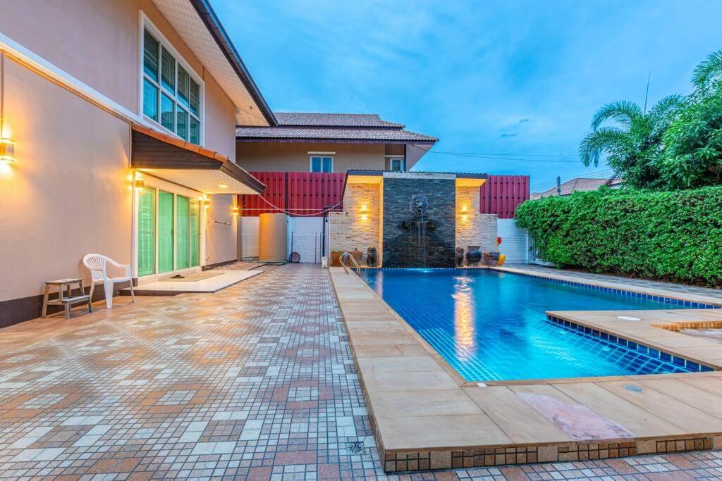 Jasmine Garden & Poll Pattya Villa Pattaya
