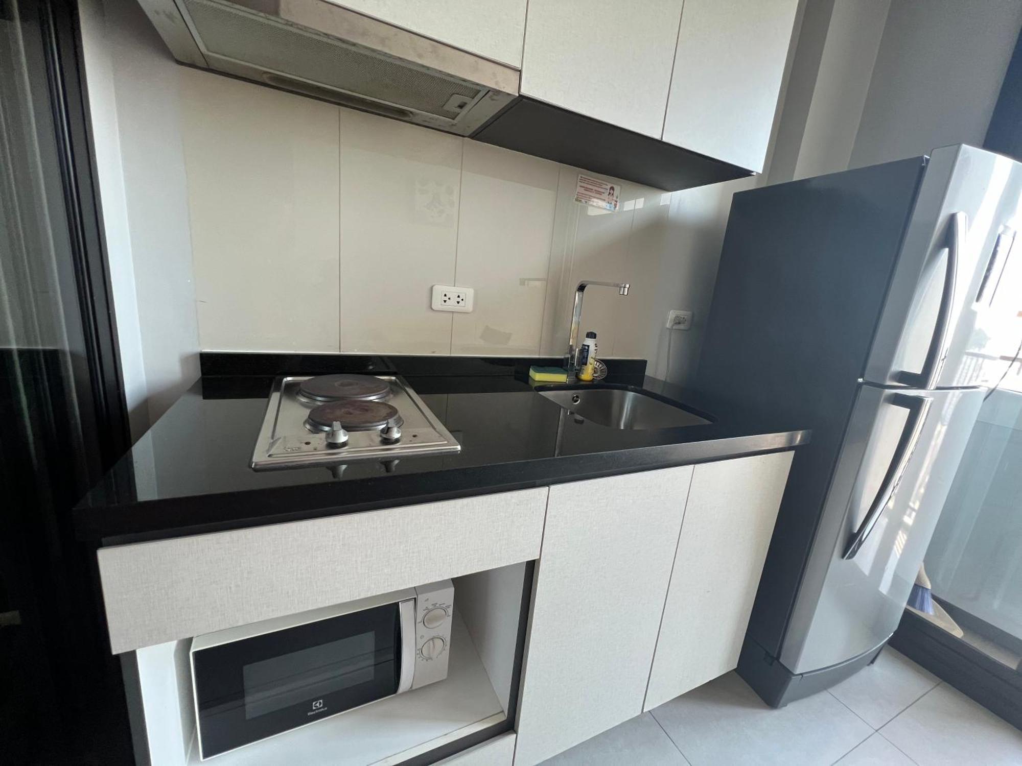 Apartment 秘狗公寓the Base Aaa Pattaya