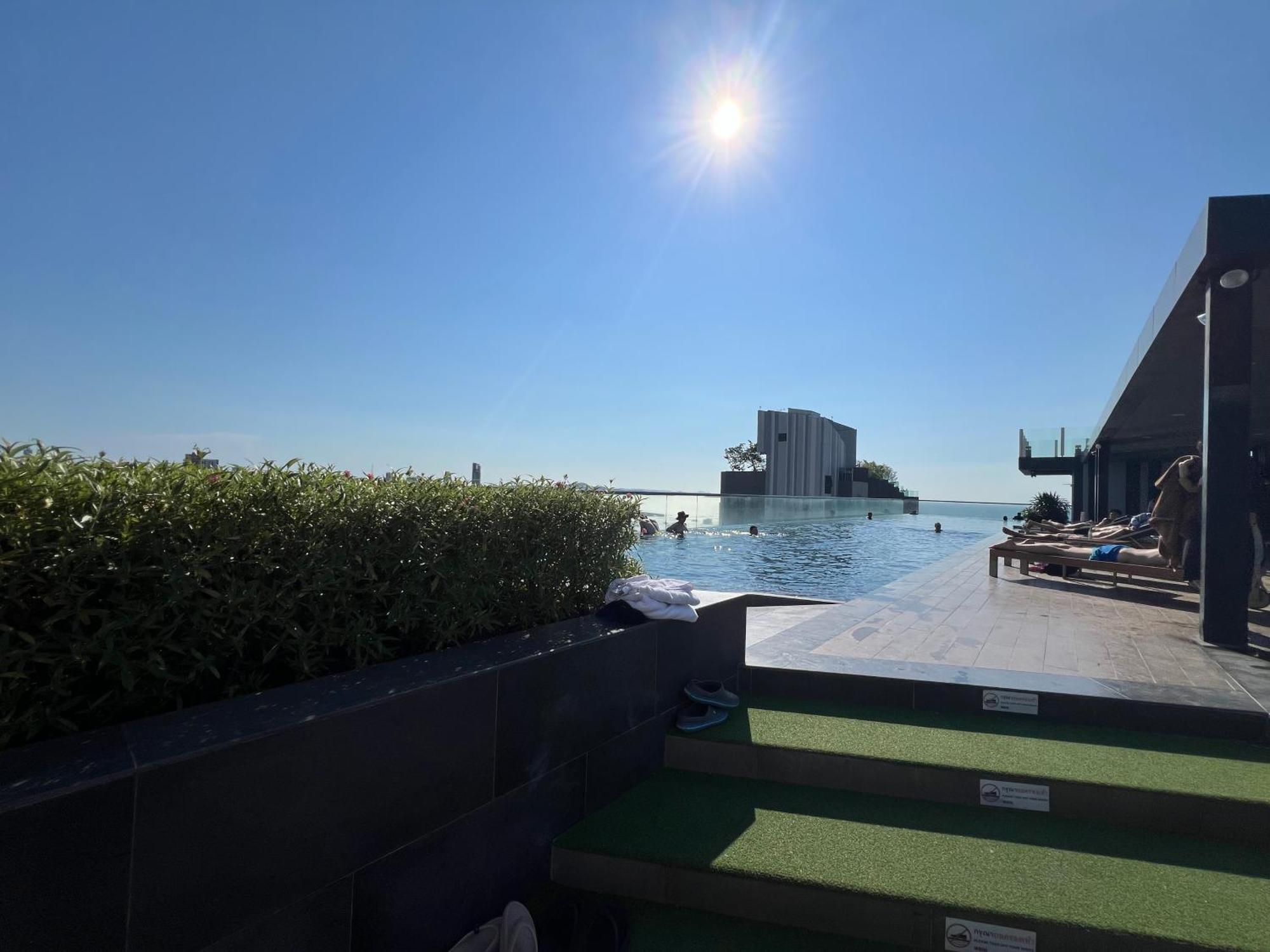 Apartment 秘狗公寓the Base Aaa Pattaya