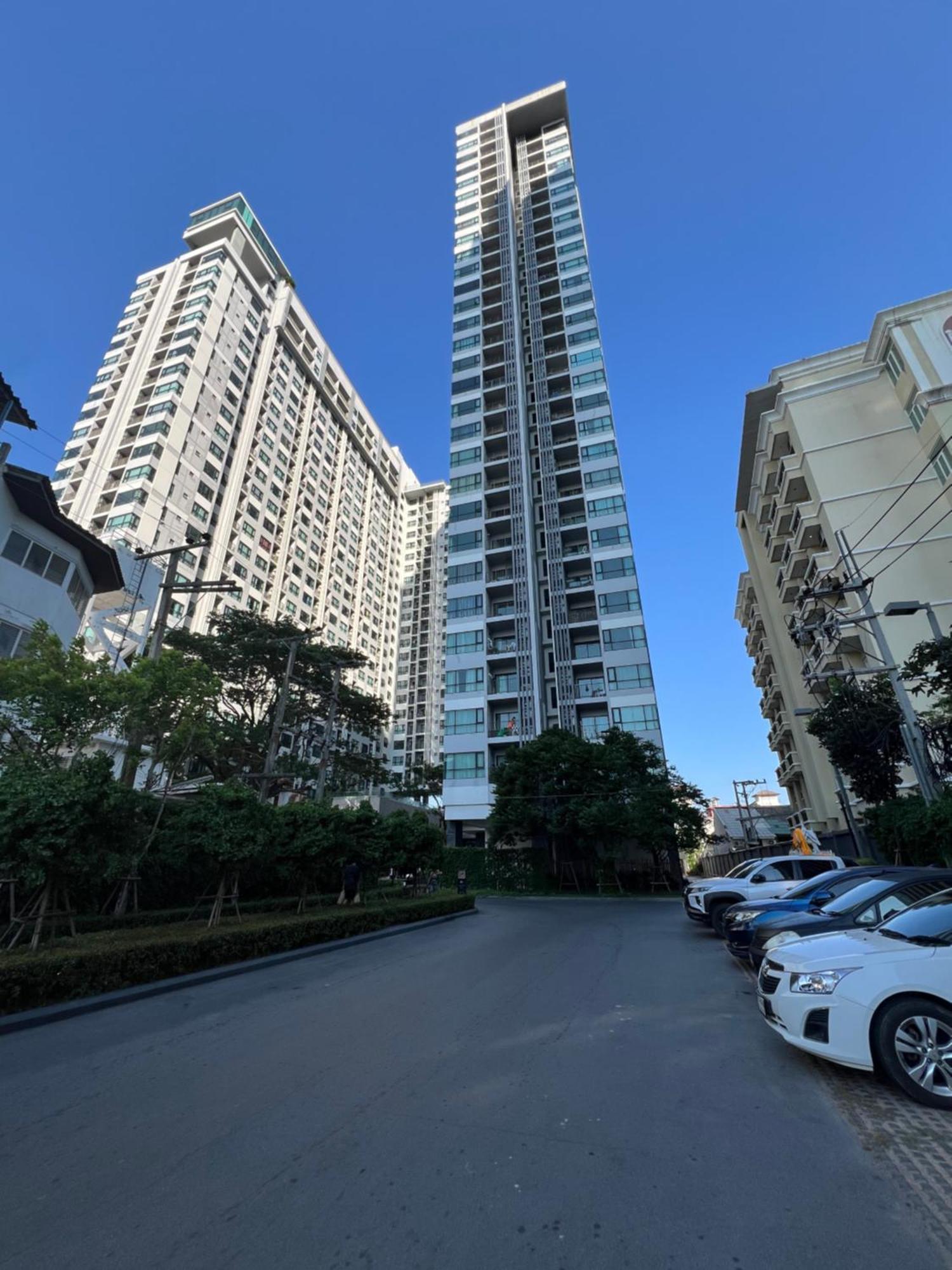 Apartment 秘狗公寓the Base Aaa Pattaya