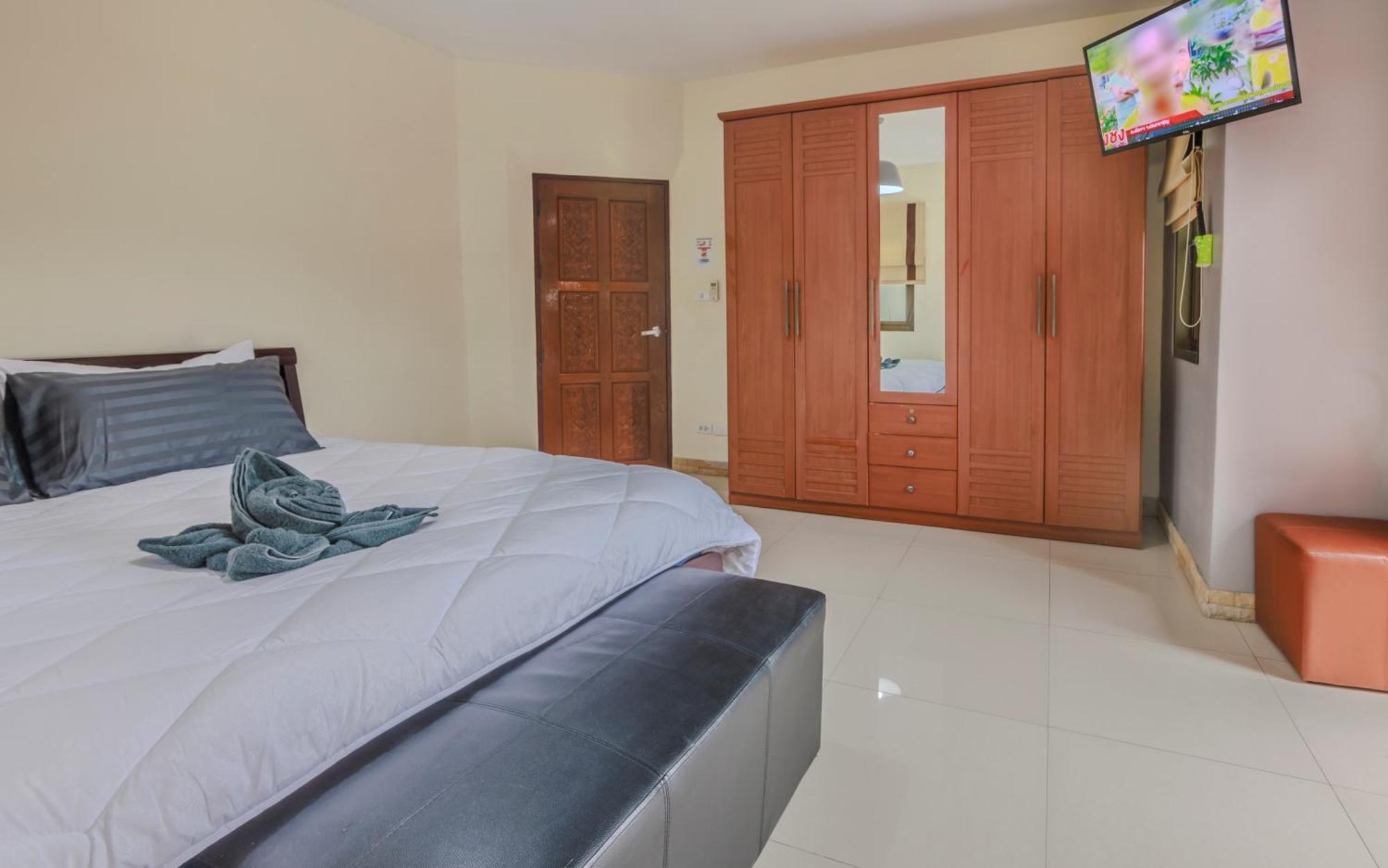 R Near Walking Street Electricity Included * Pattaya