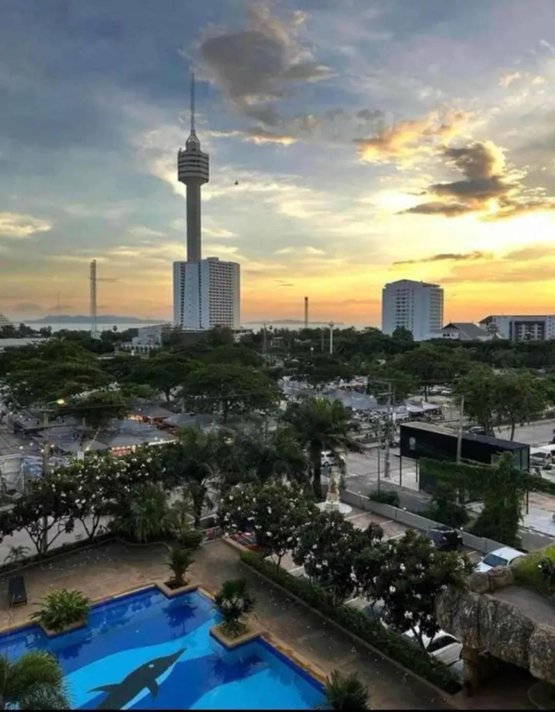 Strandnahes Apartment, 56 Qm & Kingsize Bett 2x2m, Ab 30 Tage Buchbar, Sonderpreise Fur Langzeitmieter Apartment Pattaya