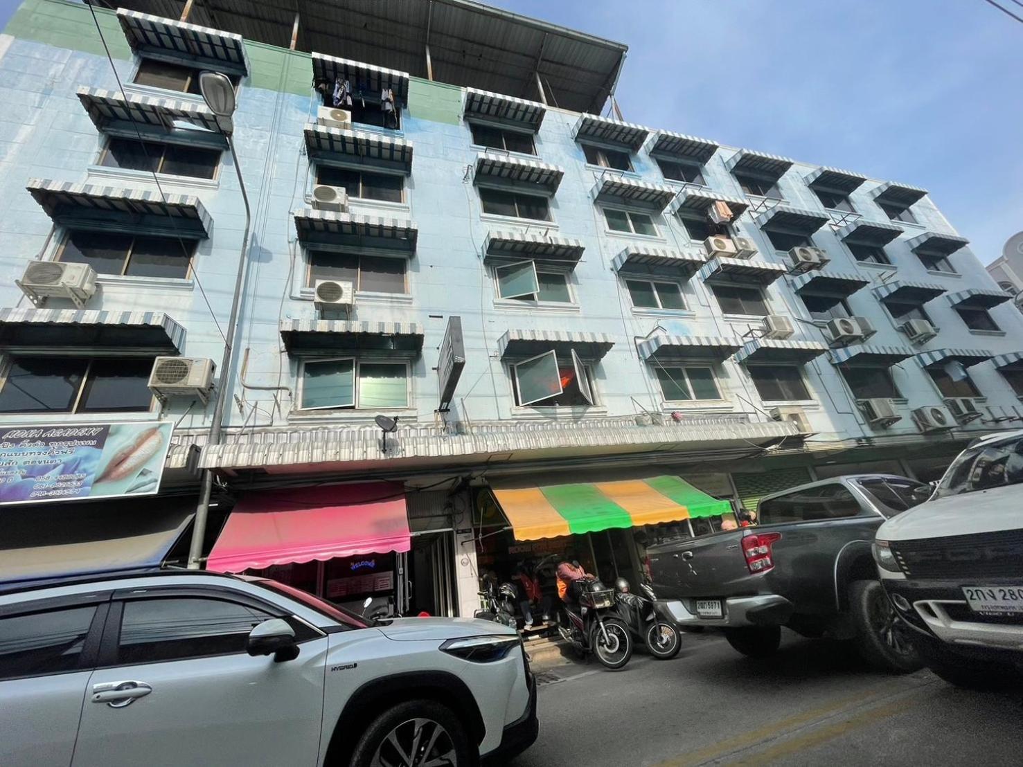 Oyo 75494 President Guest house Pattaya