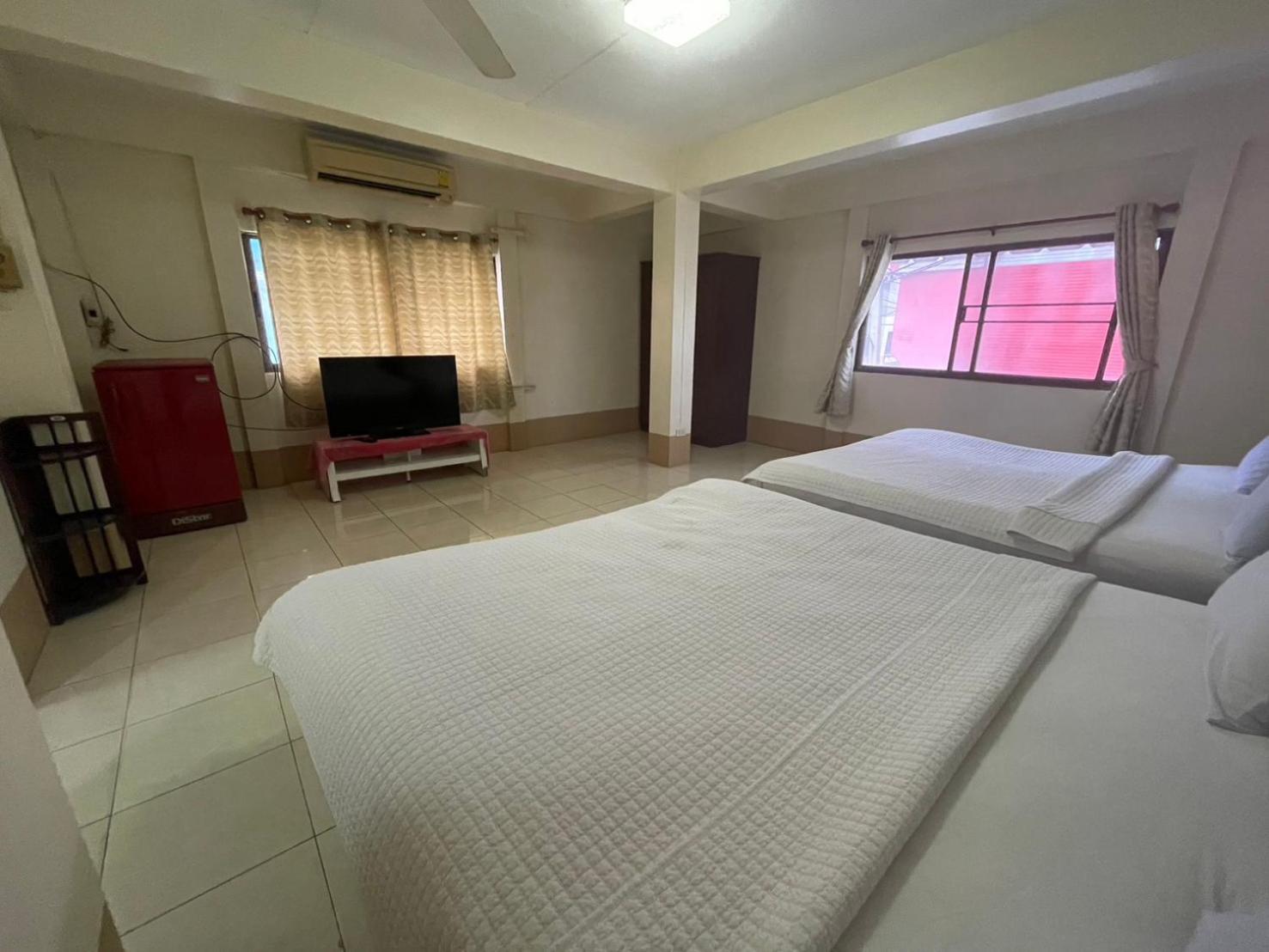 Guest house Oyo 75494 President
