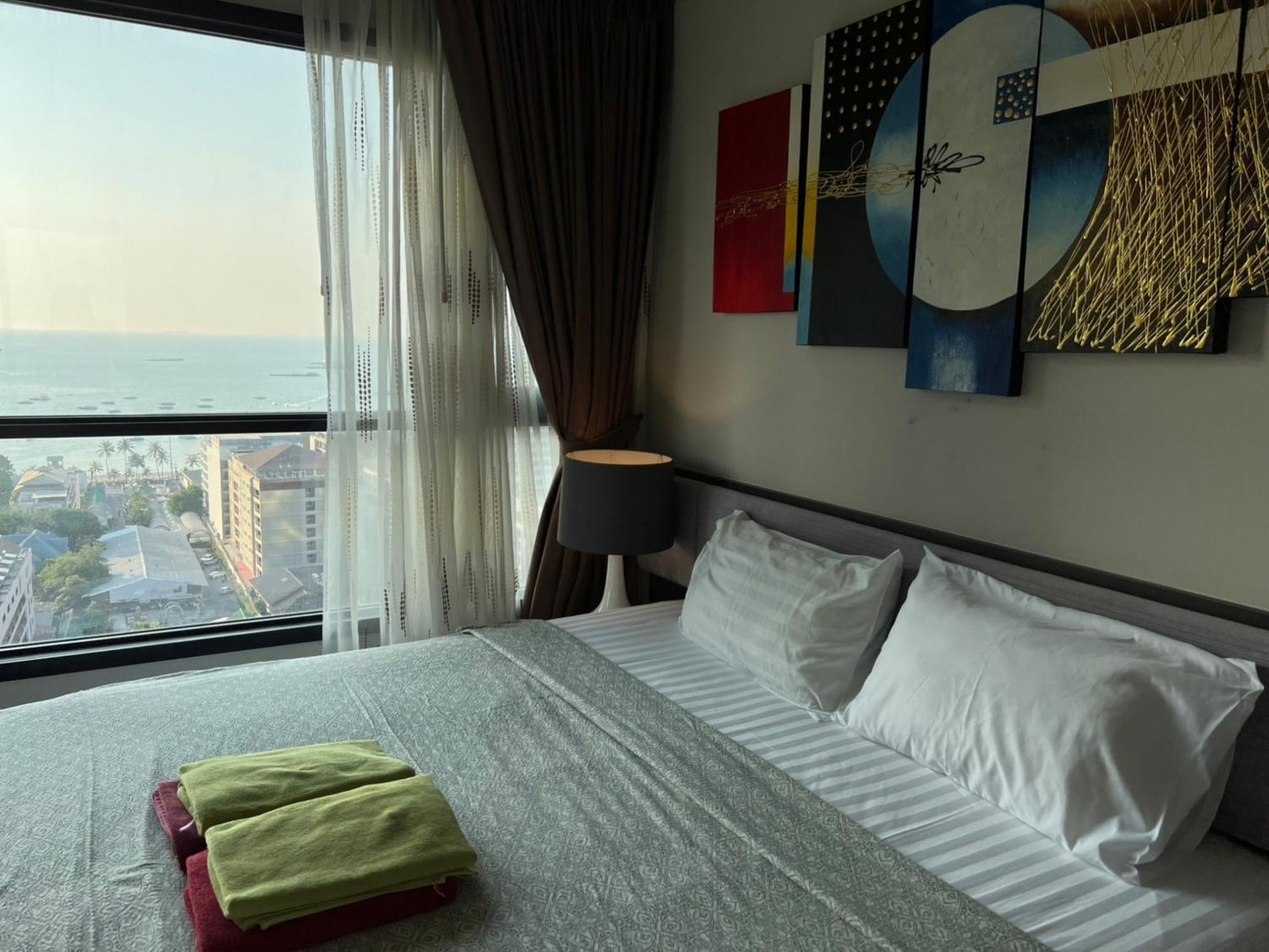 Aparthotel The Base By Mickey Pattaya