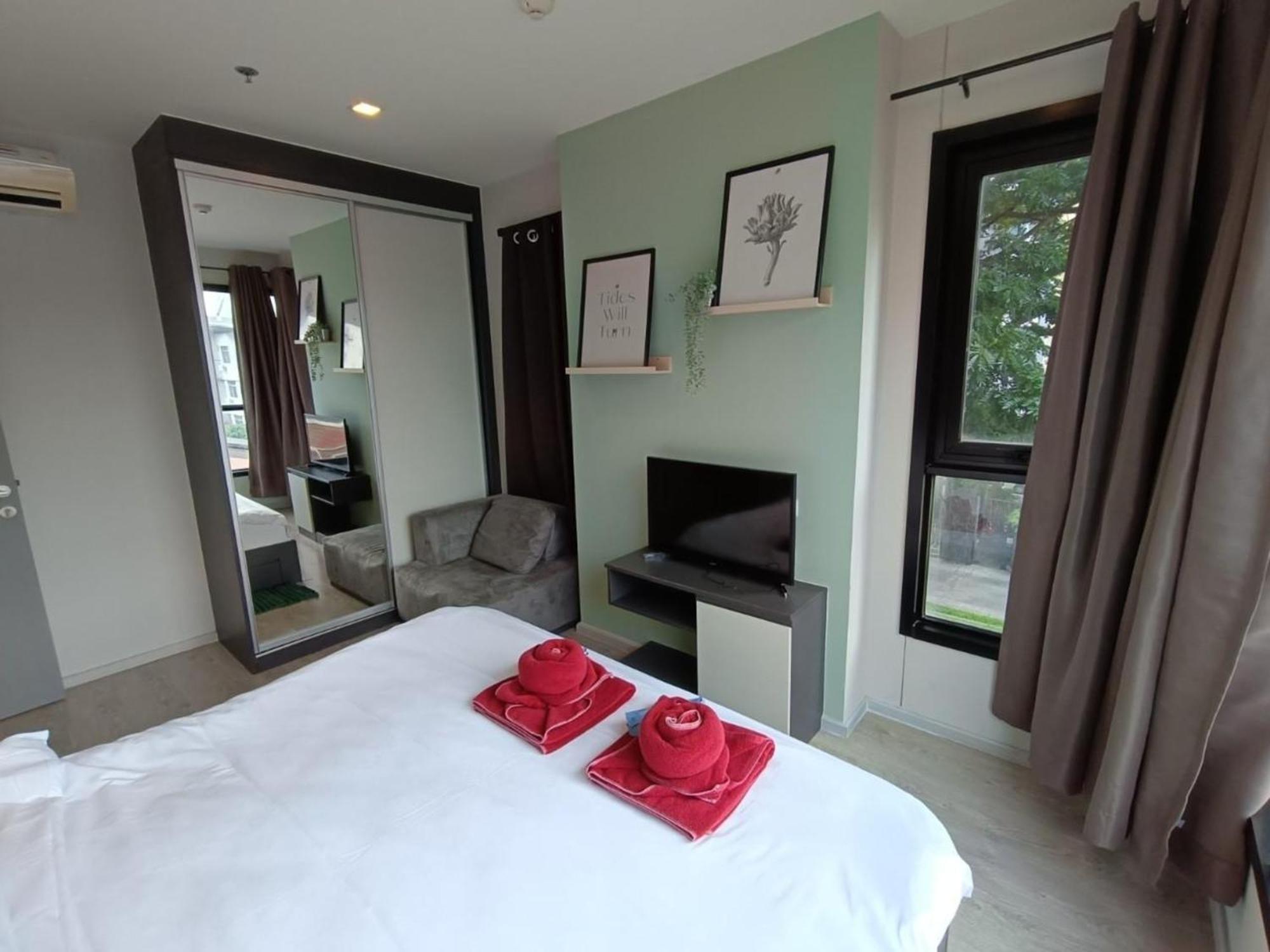Aparthotel The Base By Mickey Pattaya