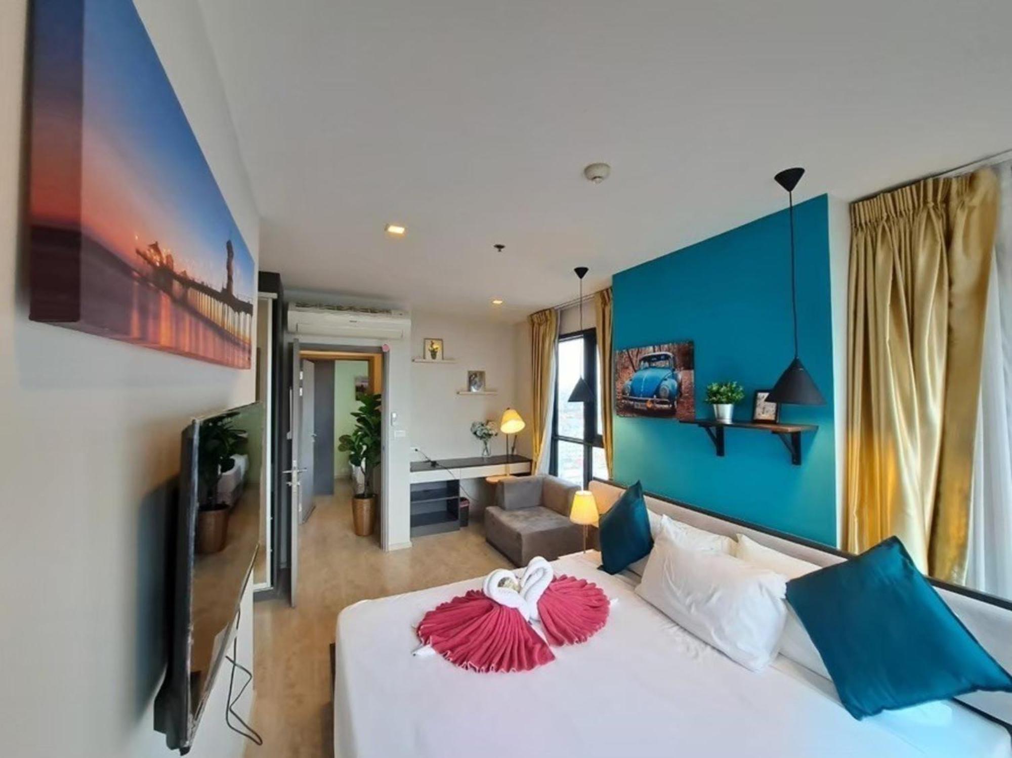 The Base By Mickey Aparthotel *