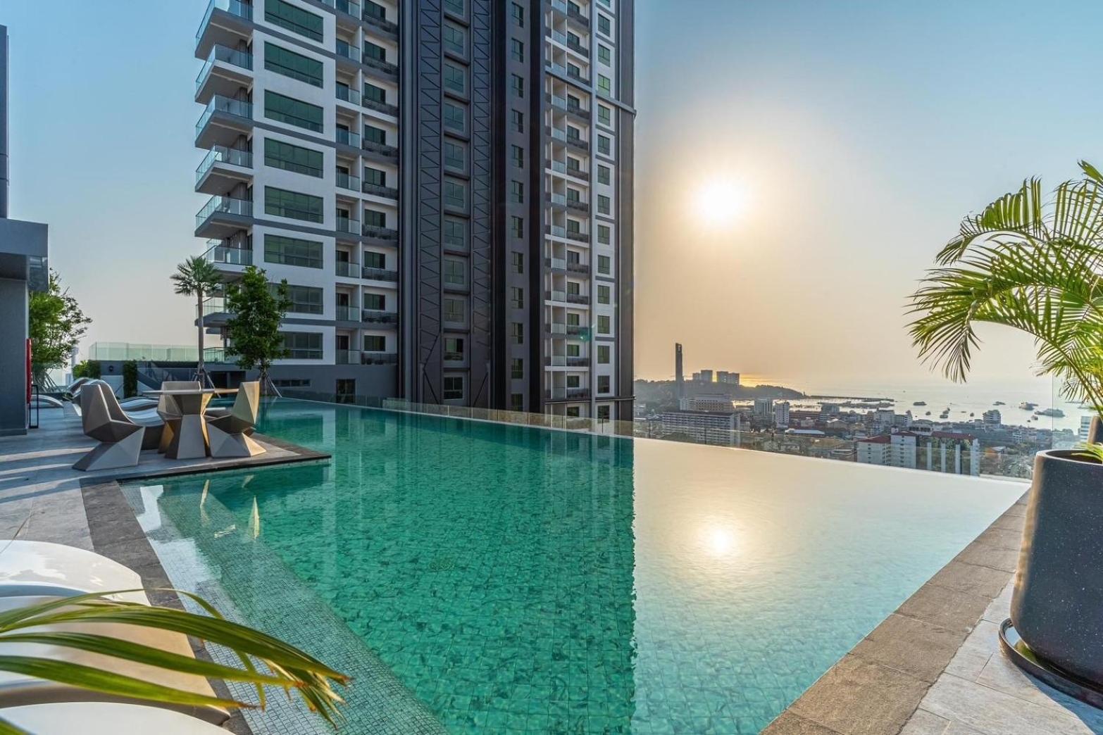 Arcadia Millennium Tower Apartment Pattaya