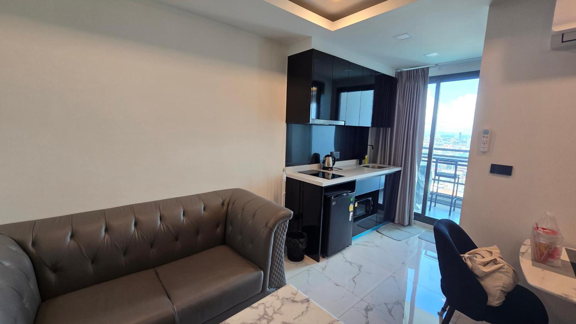 Apartment Acadia Millennium Tower Pattaya