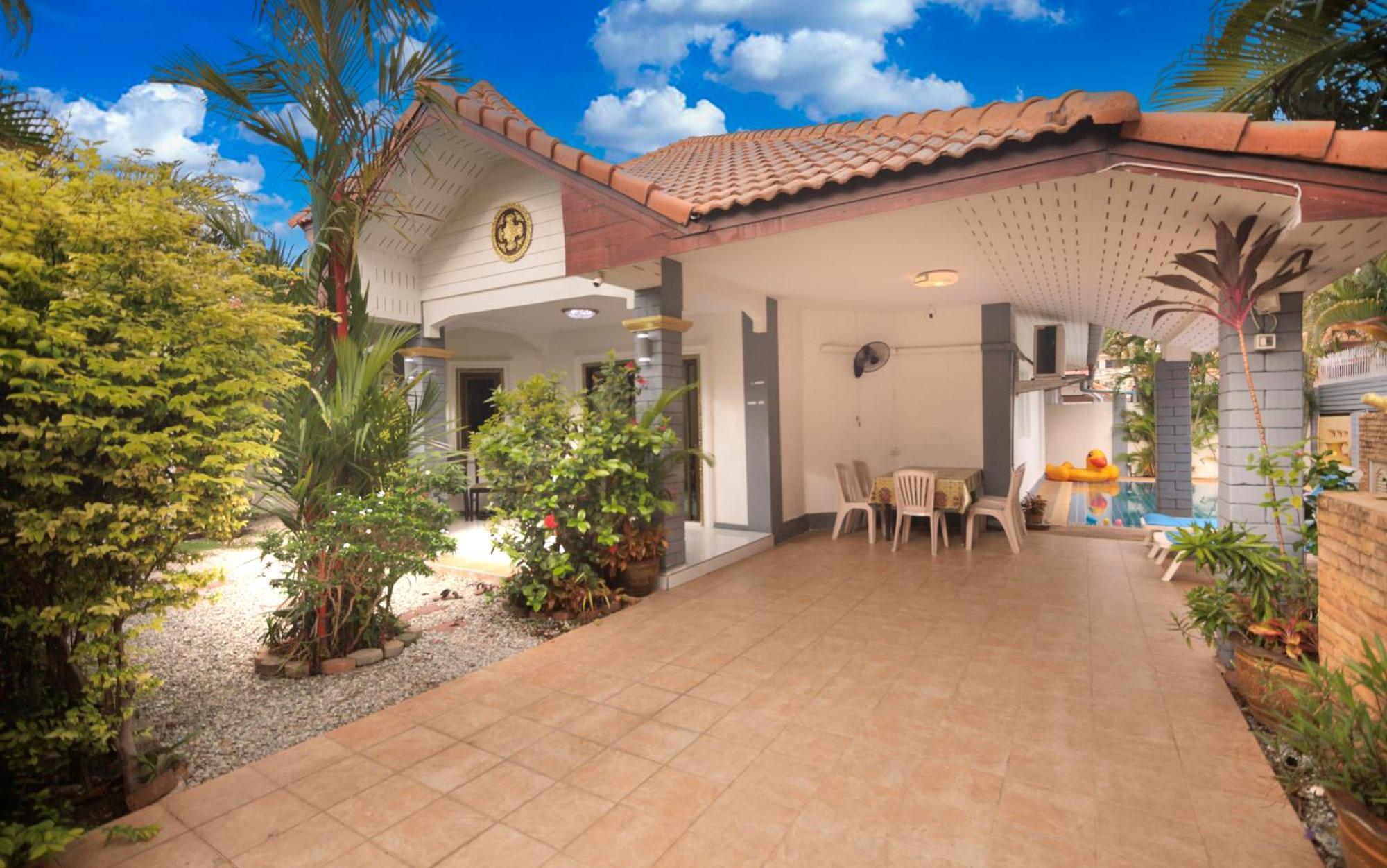 Villa C Near Walking Street Electricity Included Pattaya