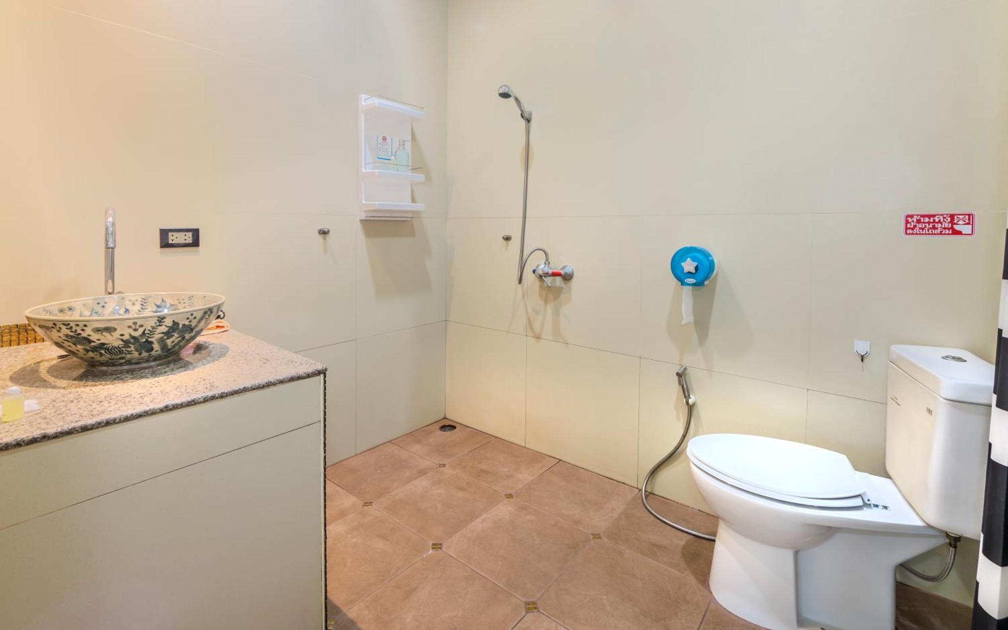 T Near Walking Street Electricity Included Villa