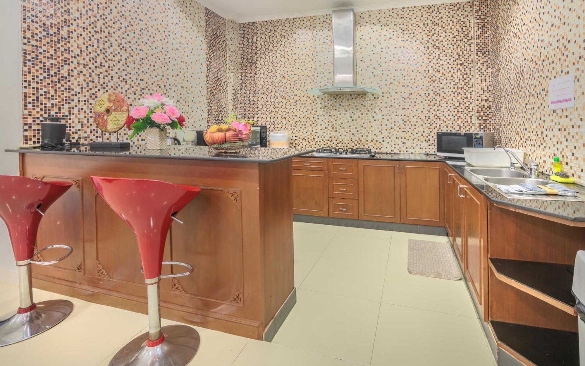 T Near Walking Street Electricity Included Villa