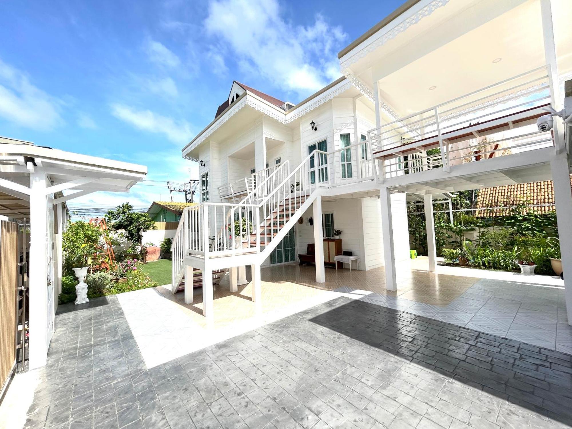 White House In 3bedroom Villa *