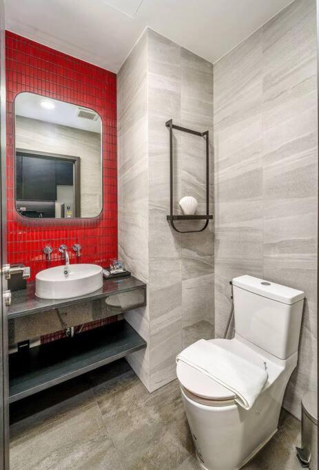 Luxury In The Center Apartment Pattaya