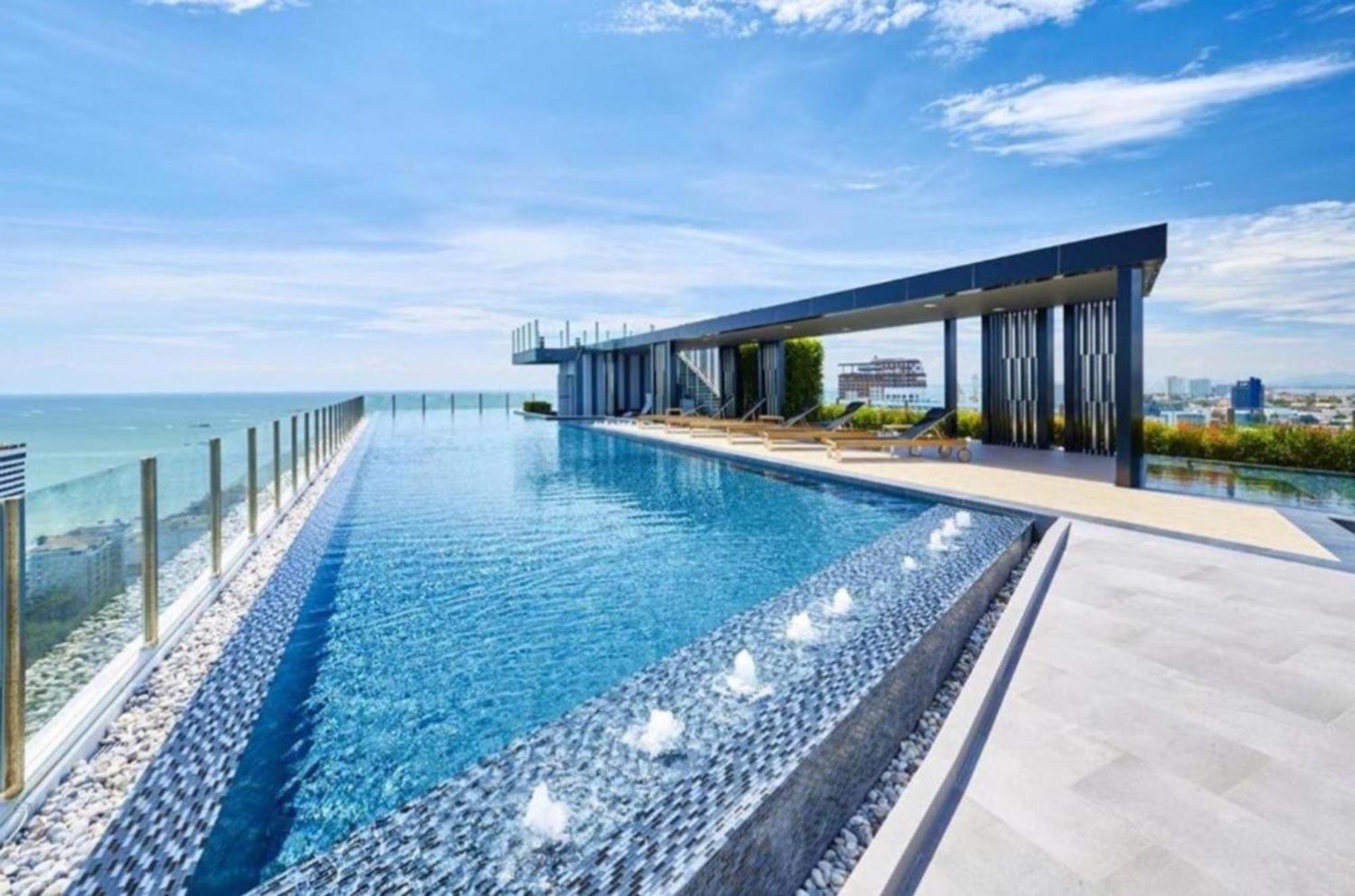 The Base By Mickey * Pattaya