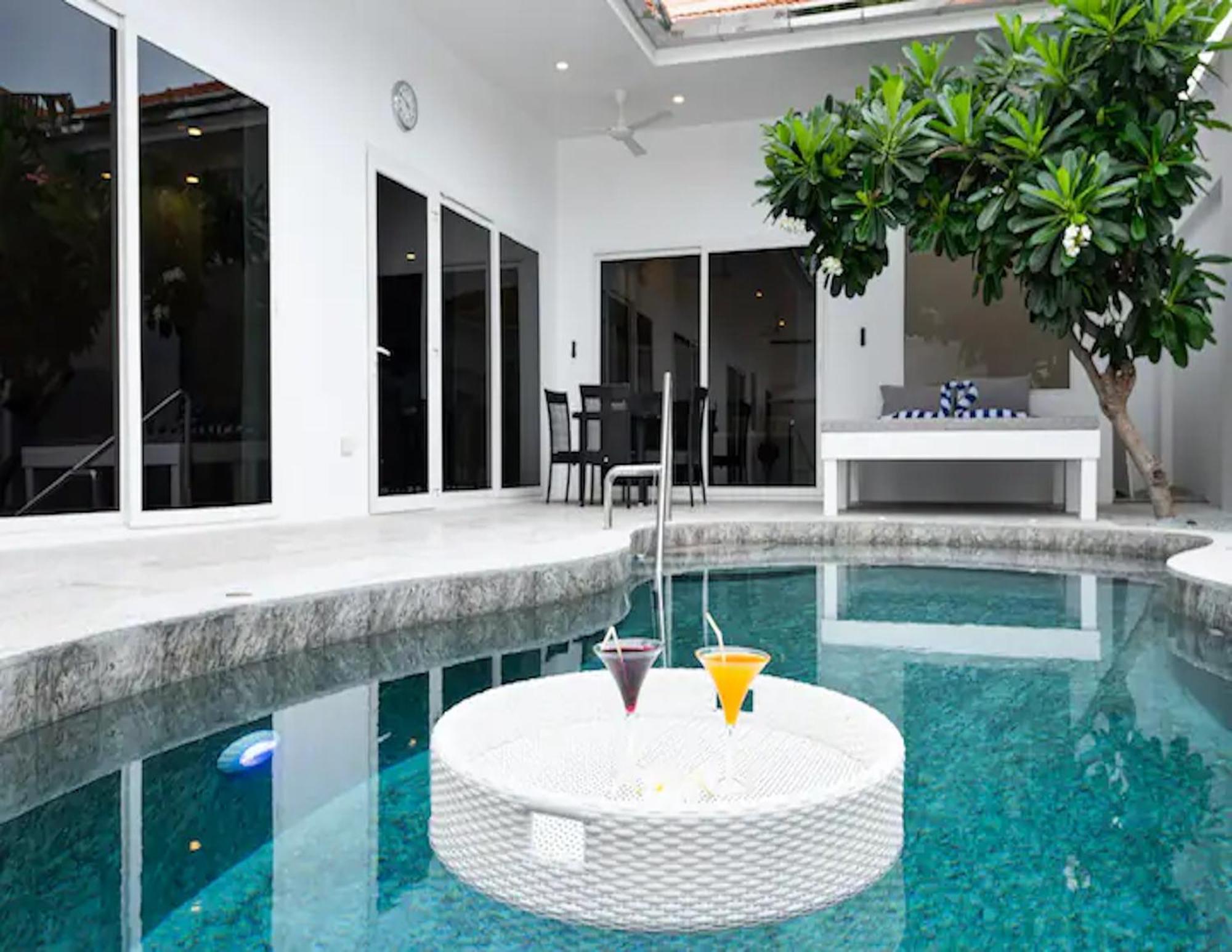 Party Pool *