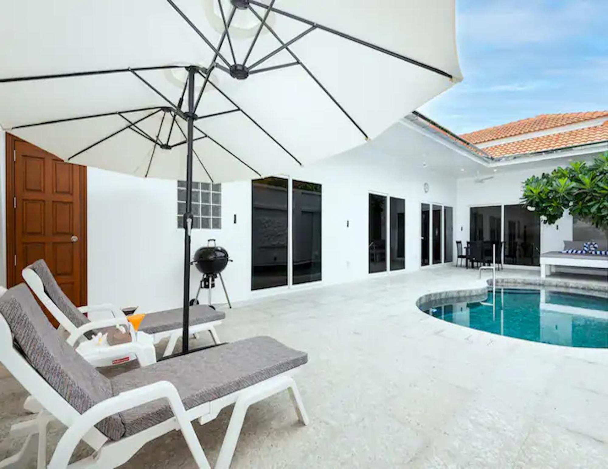 Party Pool Villa *
