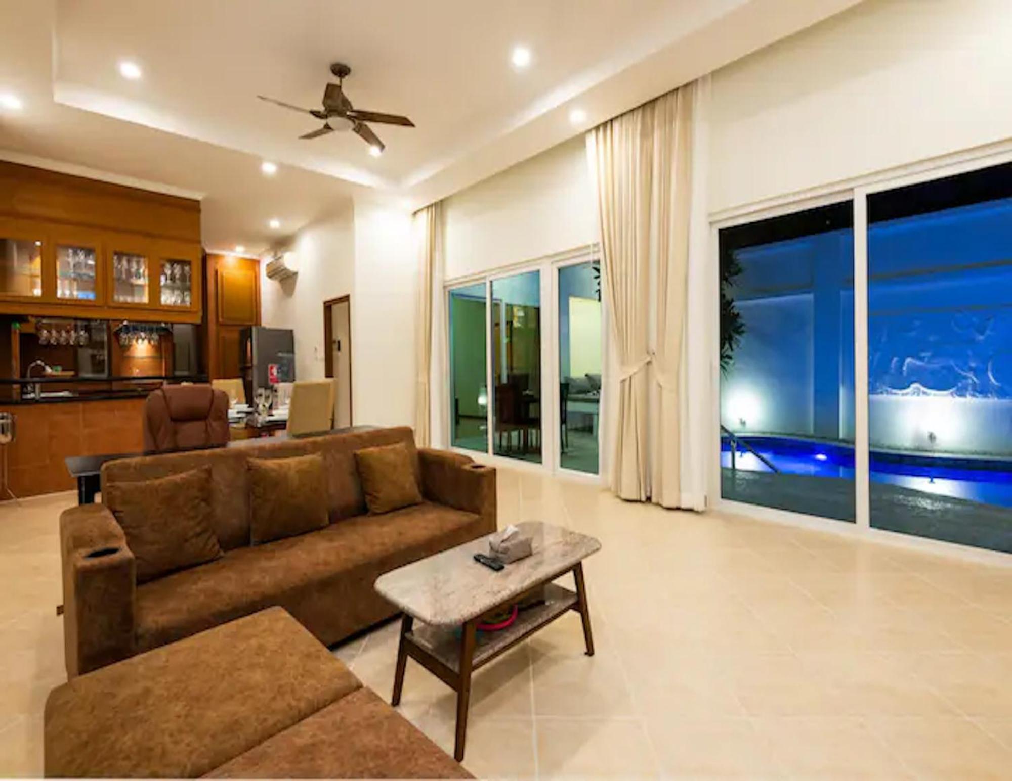Villa Party Pool *