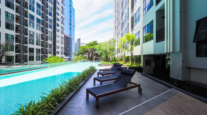 Kaws Theme Modern 1br - High Floor Seaview Pattaya