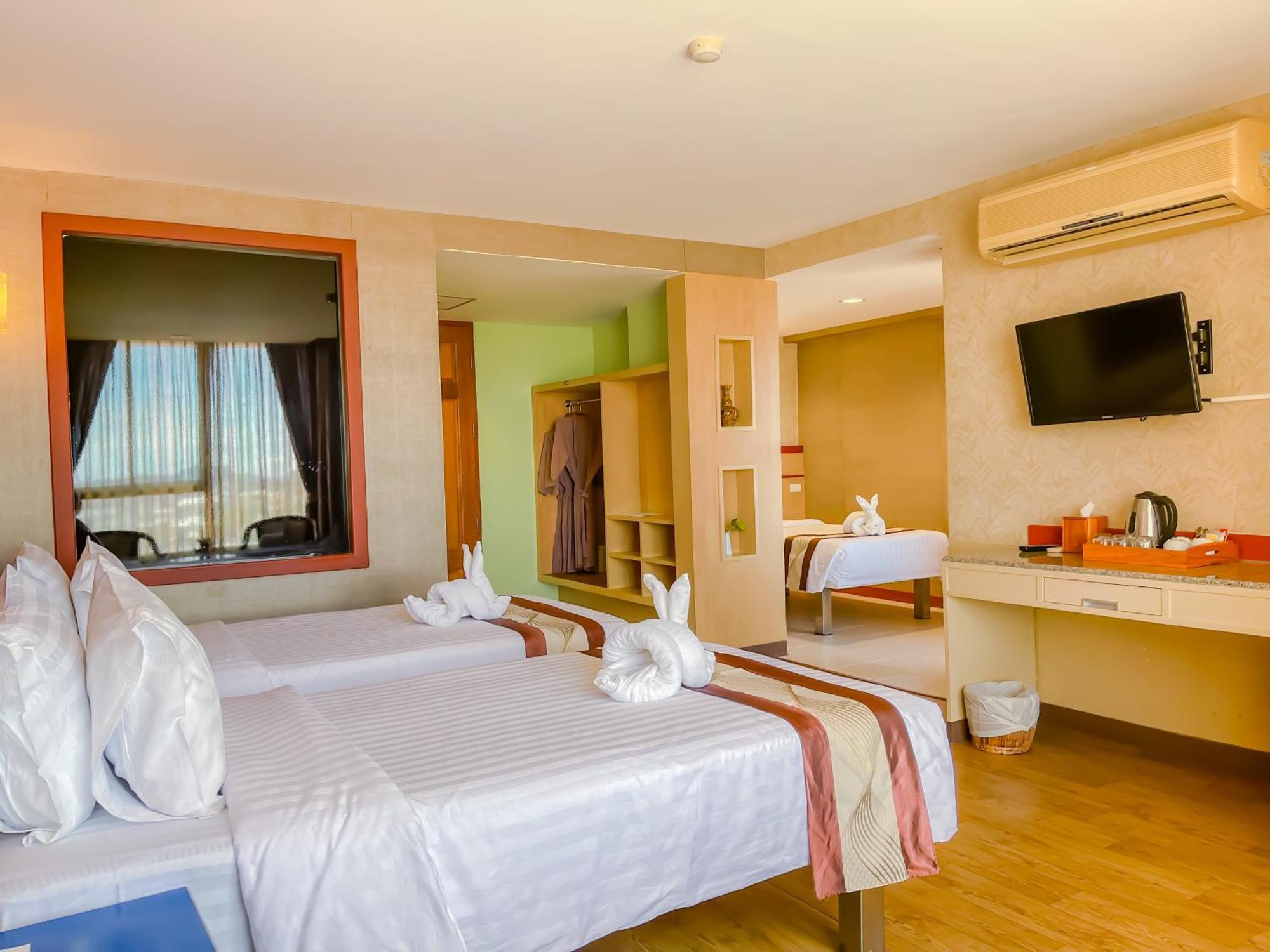 Eastern Grand Palace Hotel