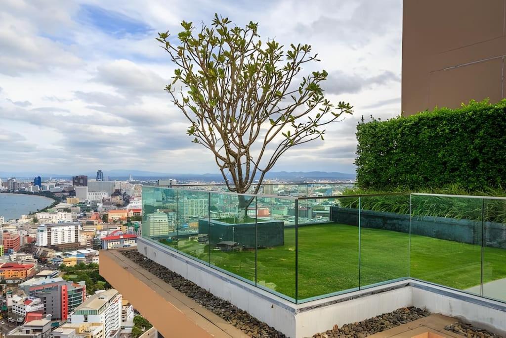 High Floor Sea View 2 Bedroom Near Walking Street Apartment *