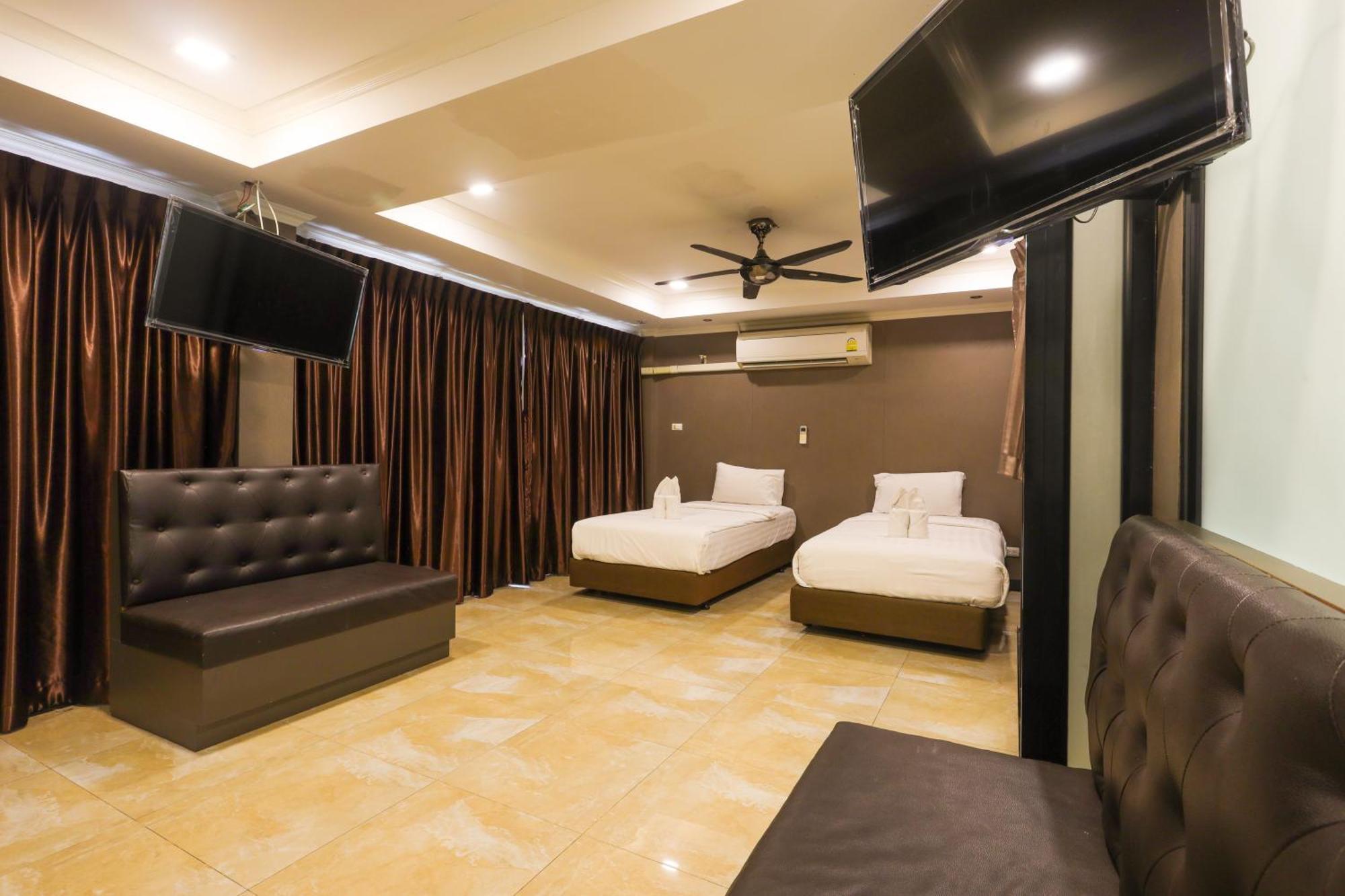 Land Royal 4*