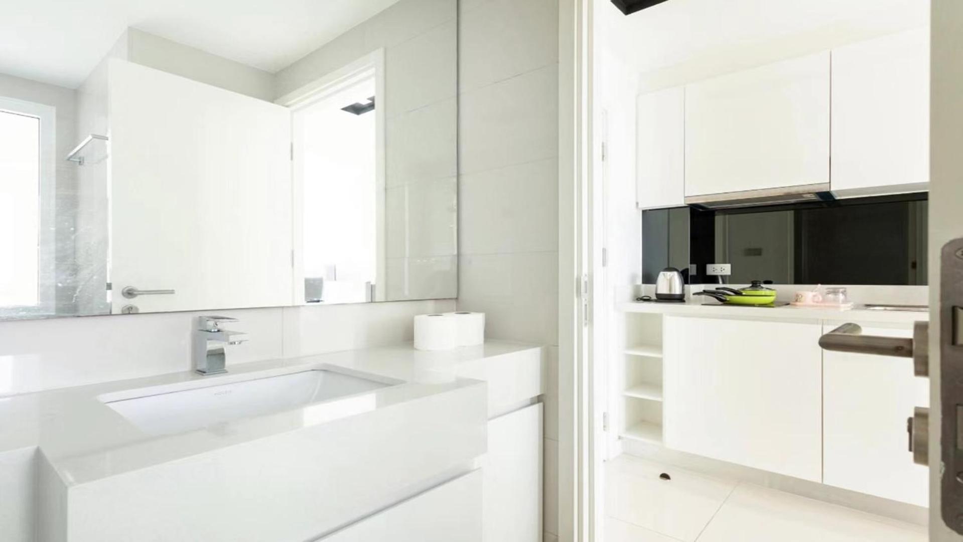 Center By K Apartment