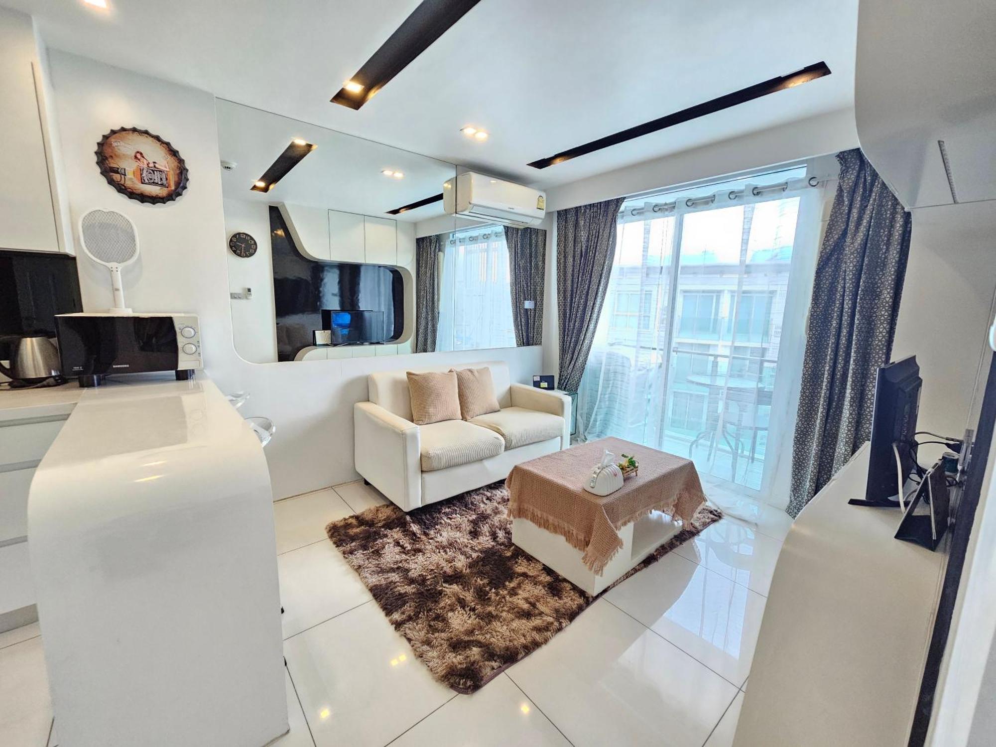 Apartment Center Residents Pattaya