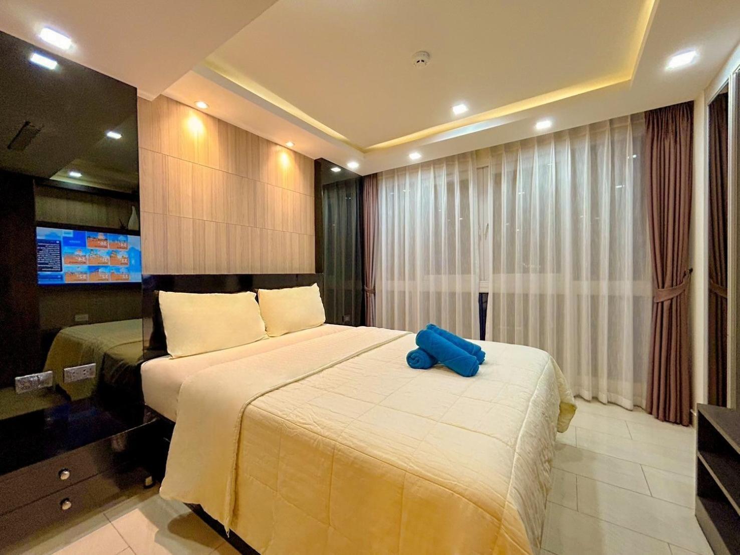 Grand Avenue * Pattaya