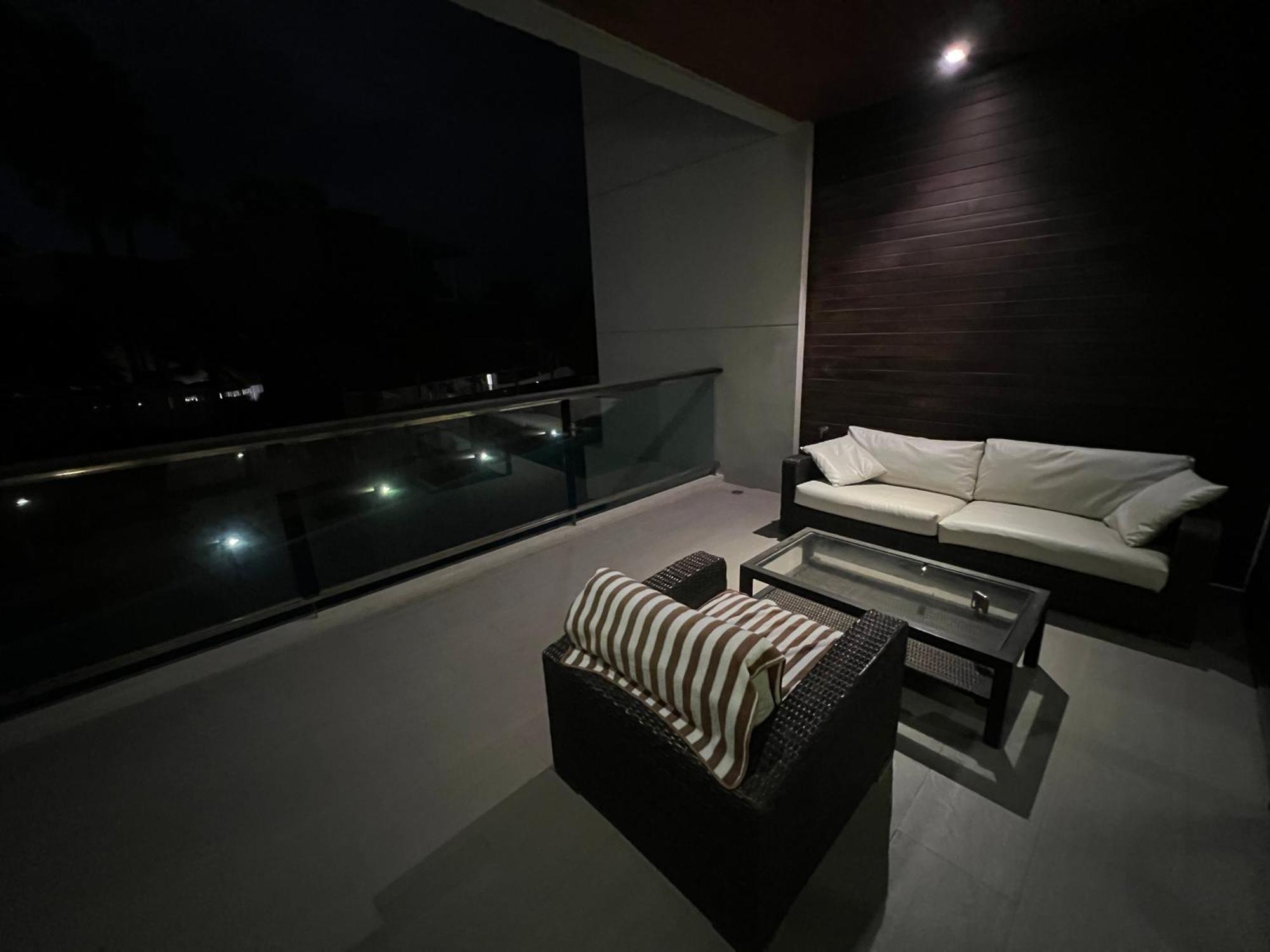 Apartment Ananya Beachfront Wongamat Paradise Pattaya