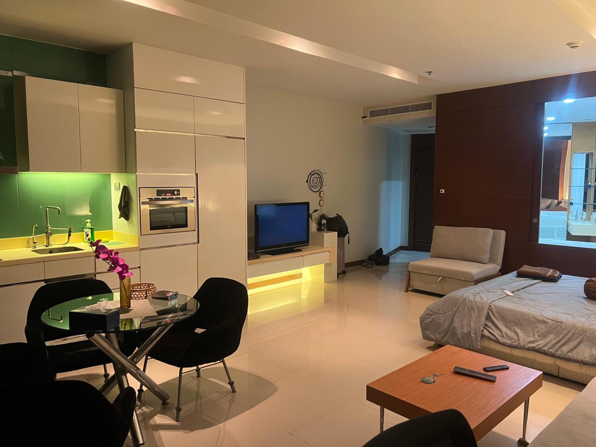 Ananya Beachfront Wongamat Paradise Pattaya