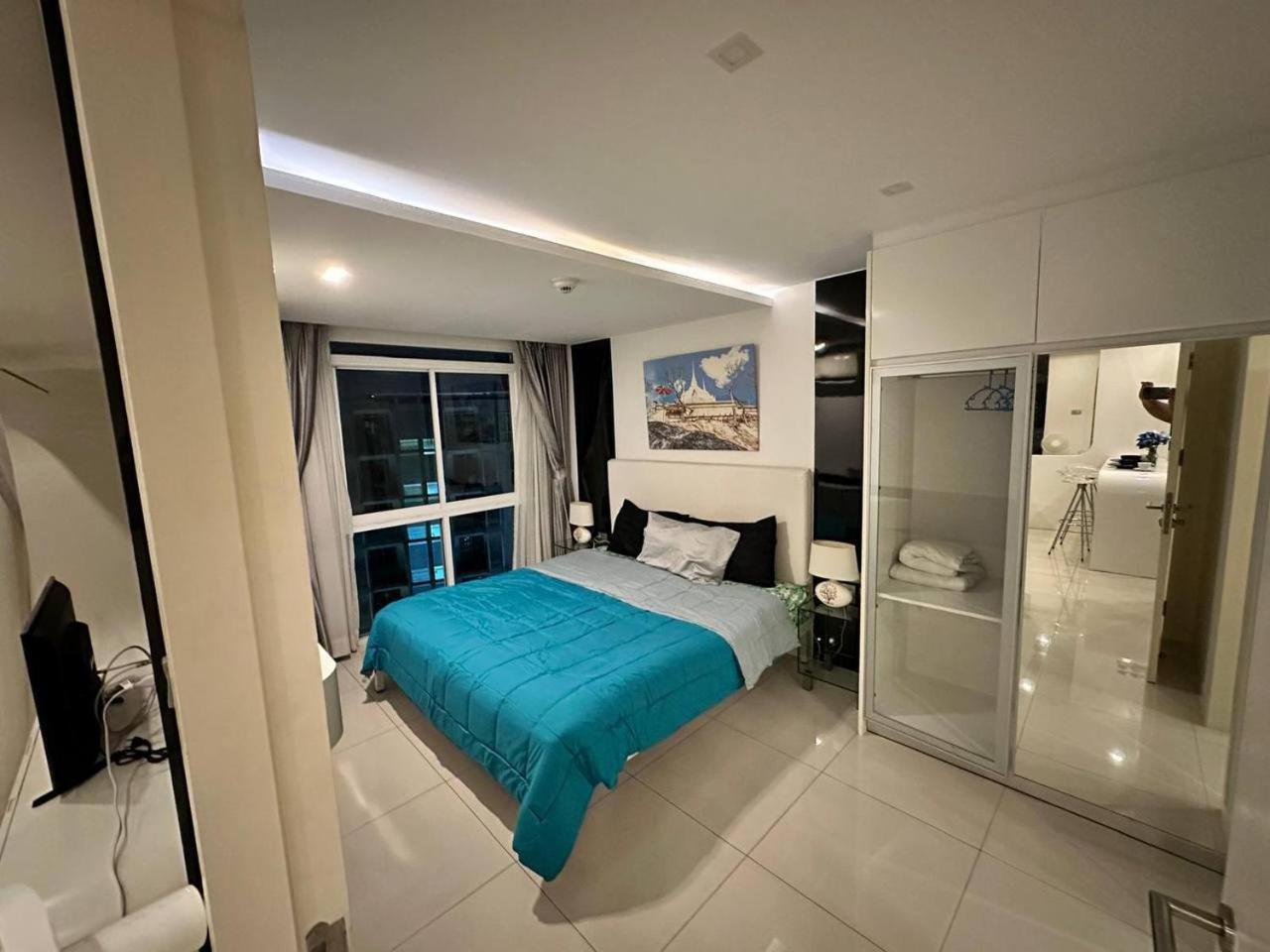 Center Apartment *