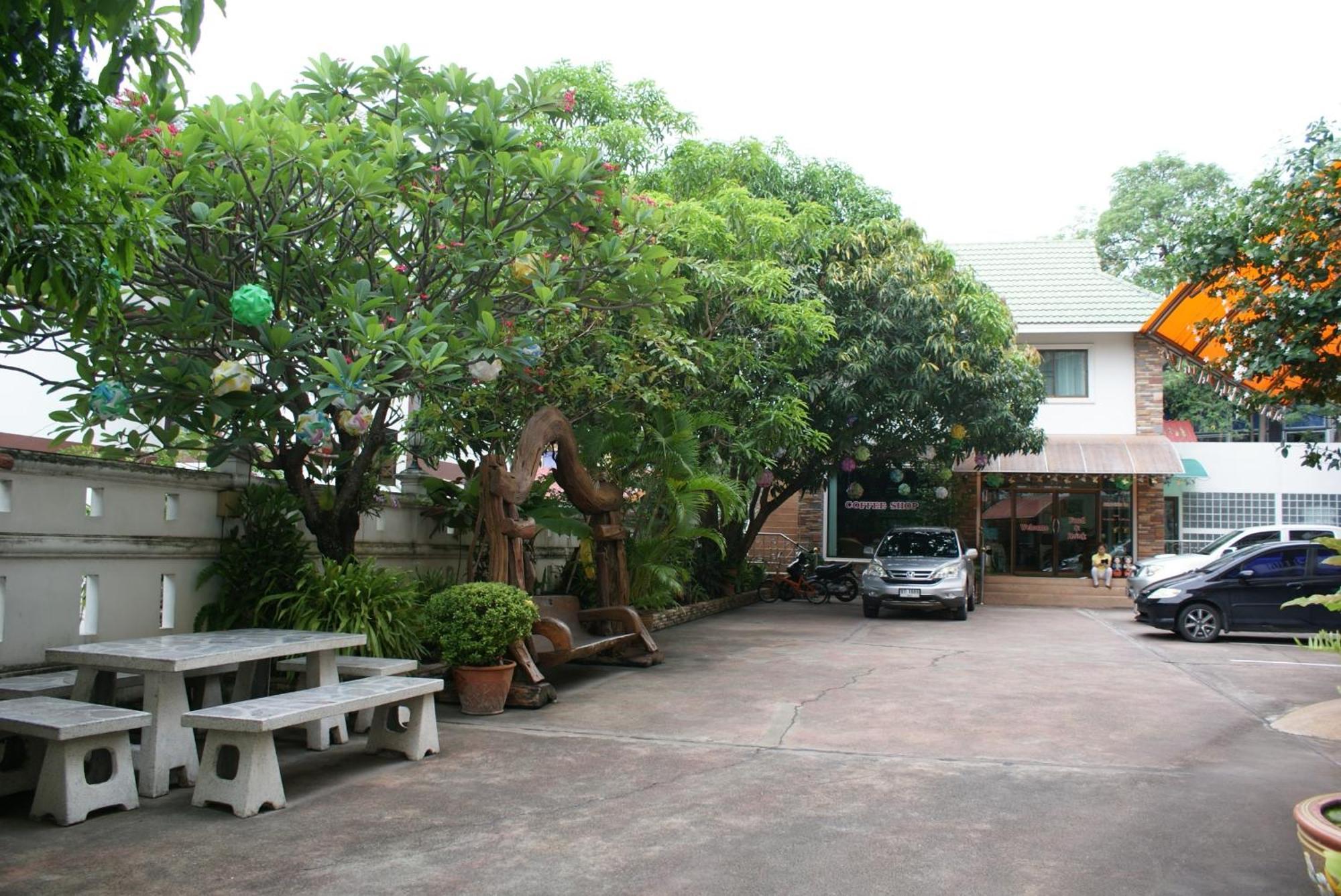 Selina Place 3*