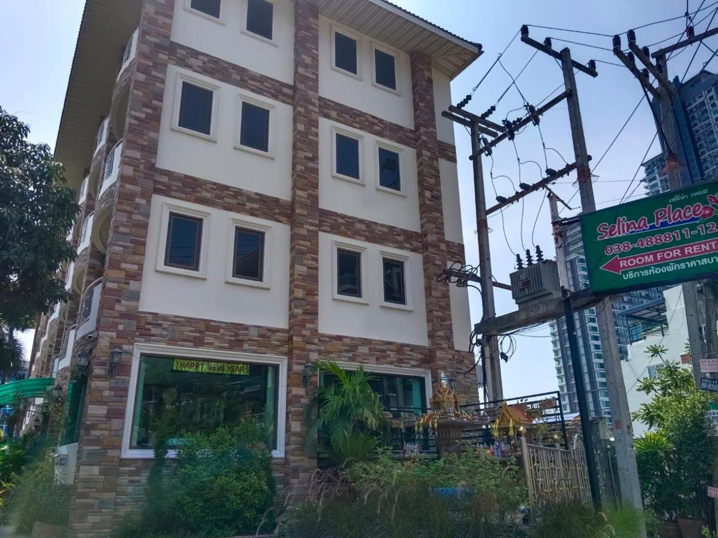 Selina Place Hotel 3*