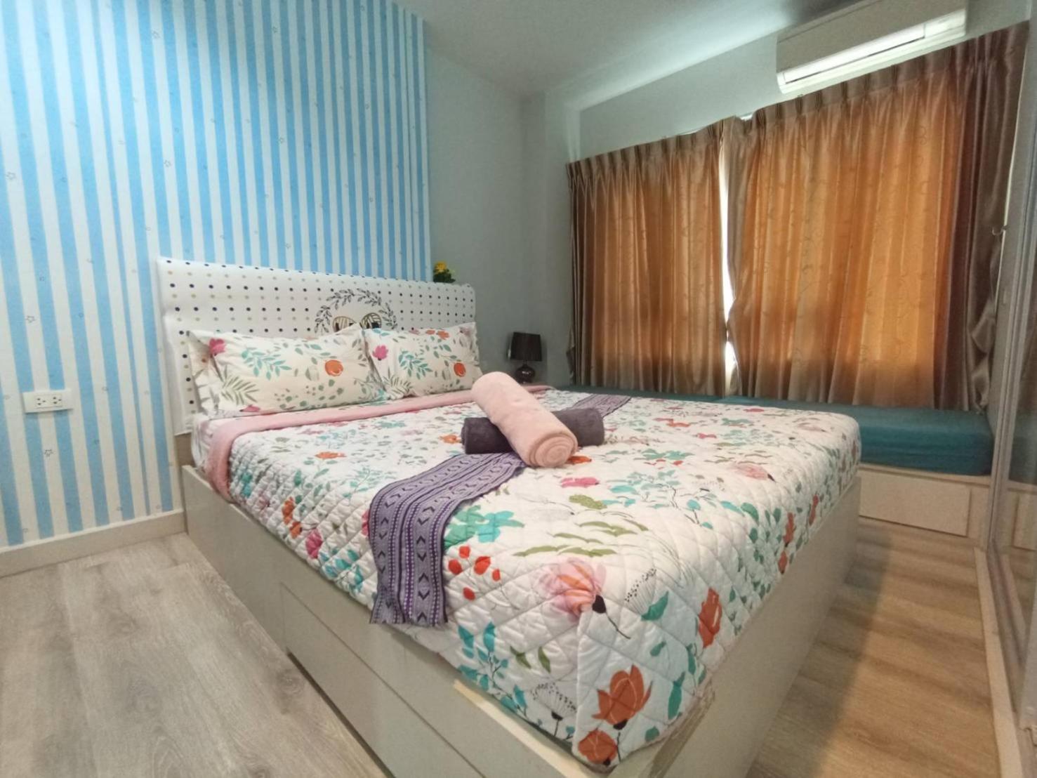 Apartment Centric Sea Pap Cafe Pattaya
