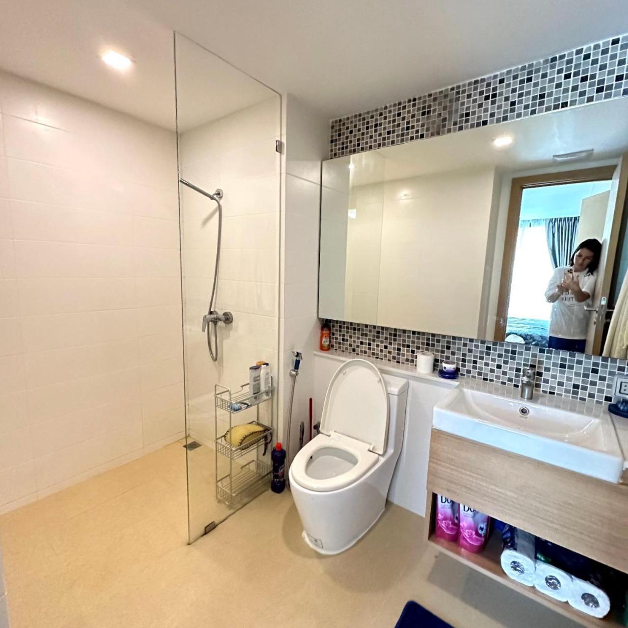 Aurora Family Condominium Apartment Pattaya