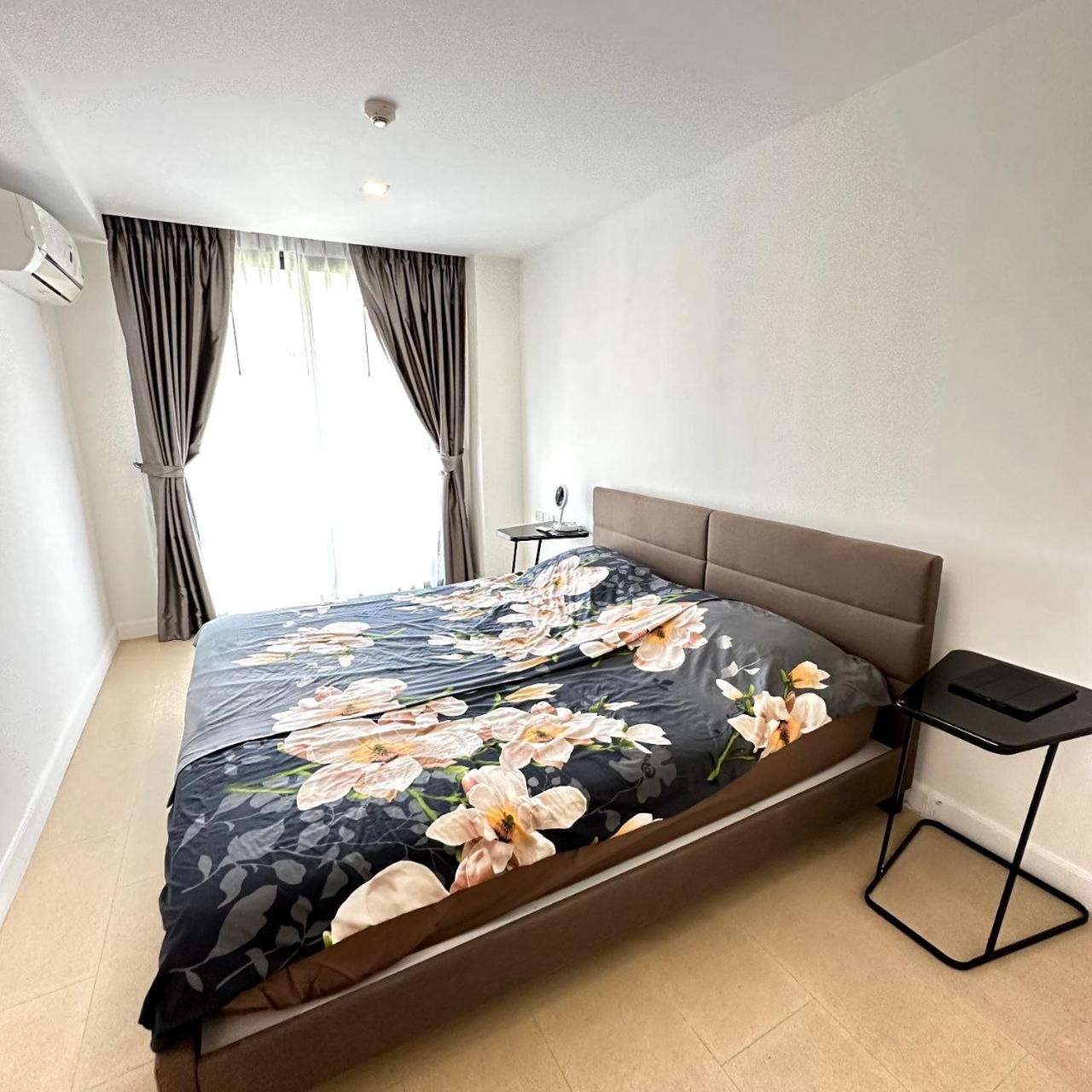 Apartment Aurora Family Condominium Pattaya