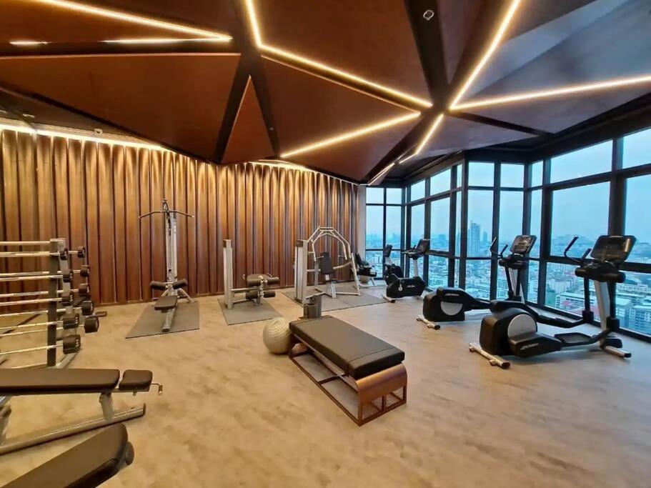 Apartment With Roof Pool Pattaya