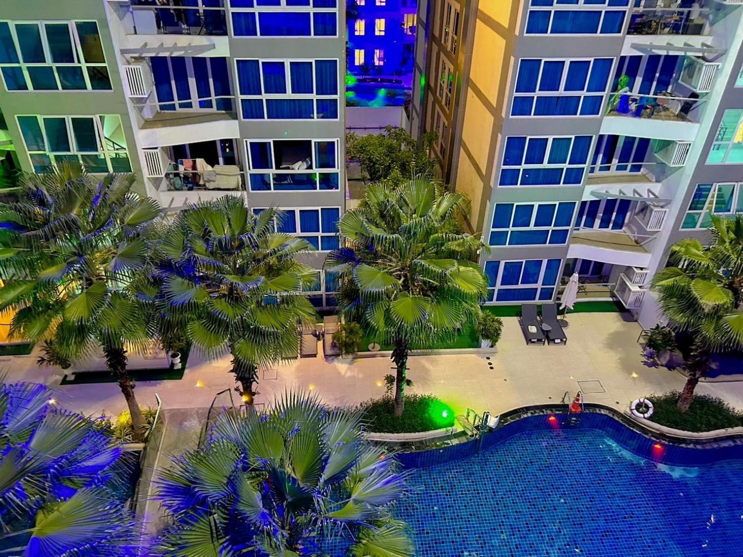 Grand Avenue Pattaya
