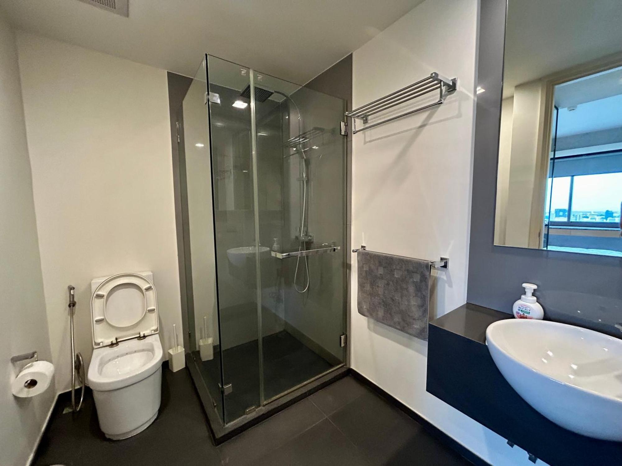Unixx High Floor Seaview Double Bedroom Aparthotel