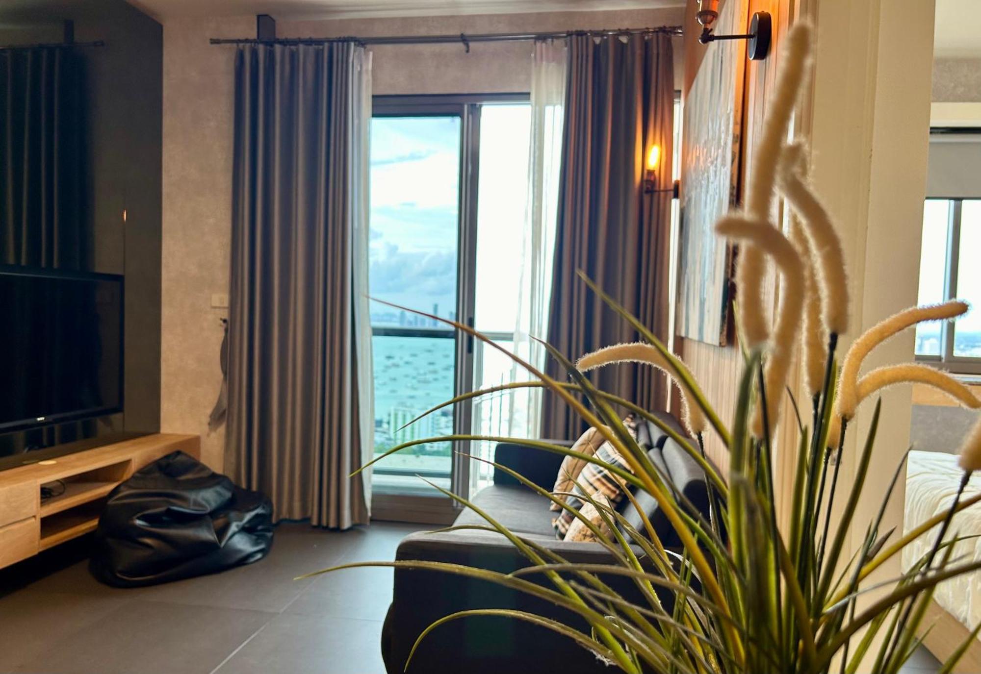 Unixx High Floor Seaview Double Bedroom Aparthotel