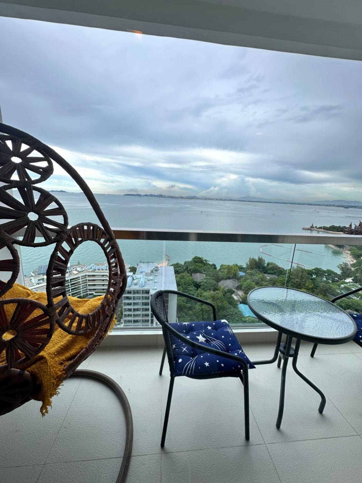 Apartment The Palm Wongamat 22 Pattaya