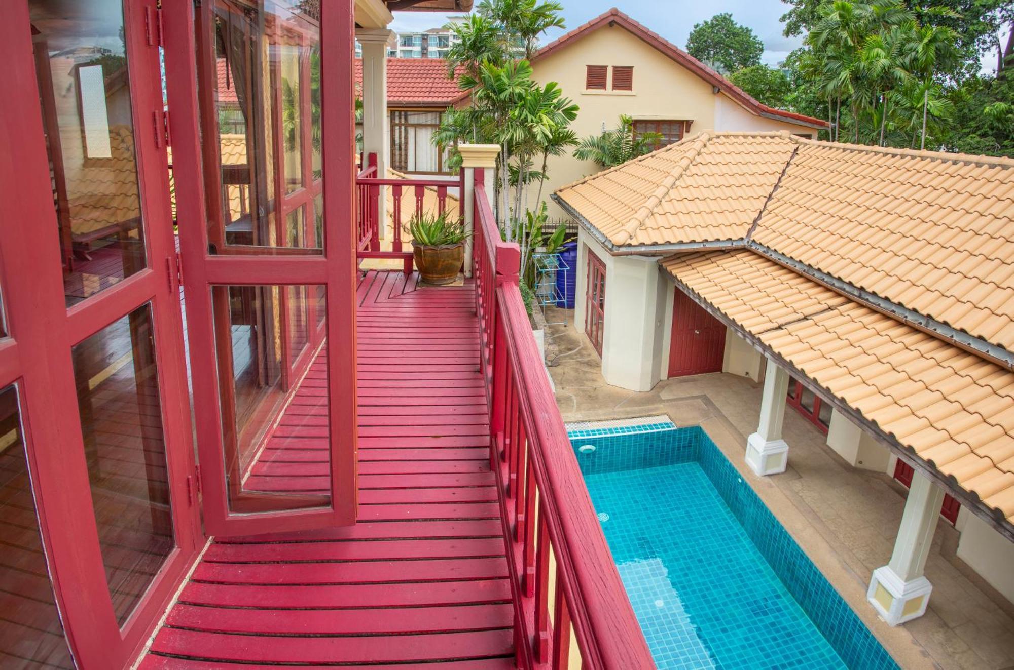 Bali Pool Villa, 5 Min To Walking Street & The Beaches Pattaya