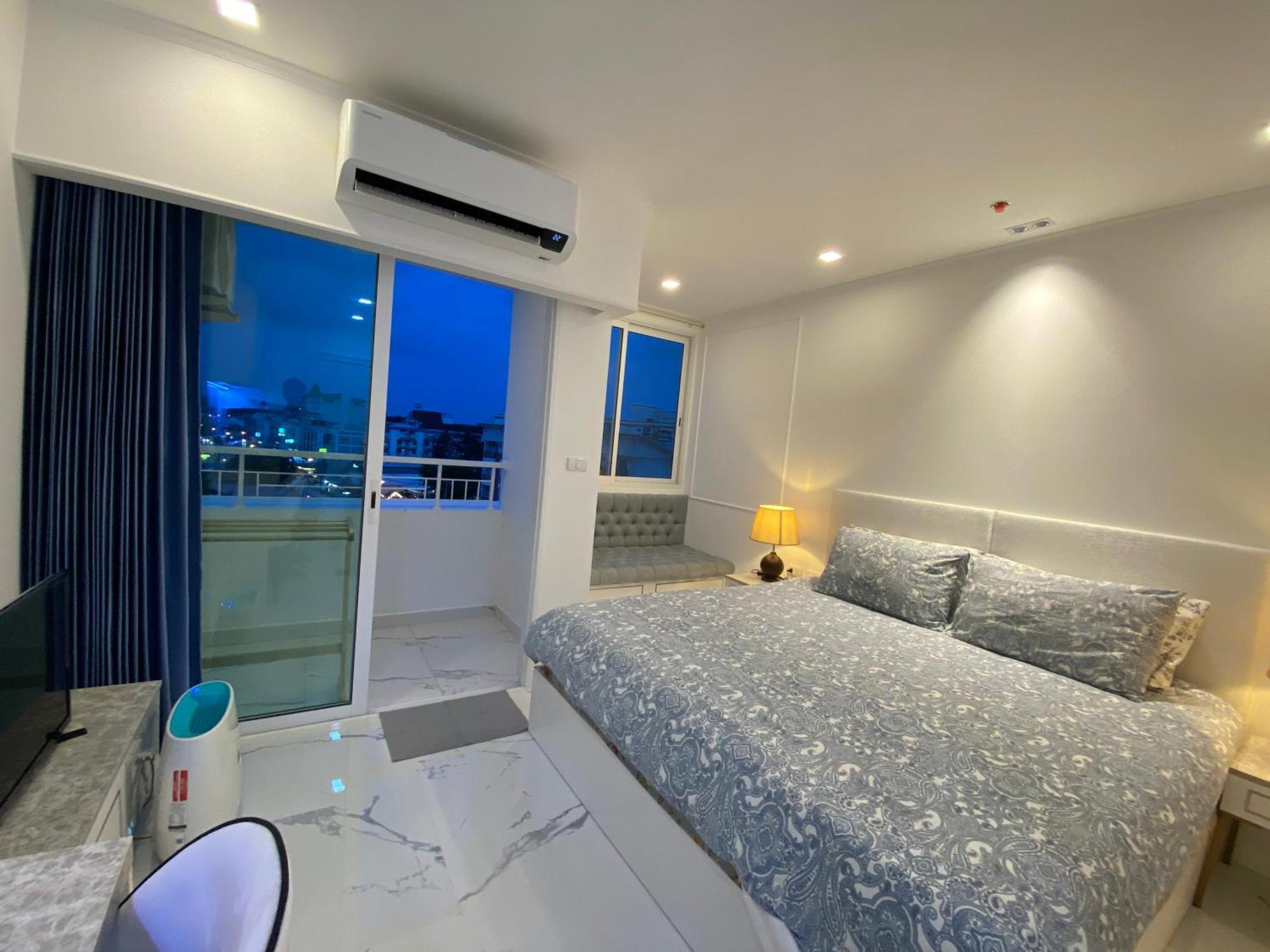 Jometian Empire Tower * Pattaya