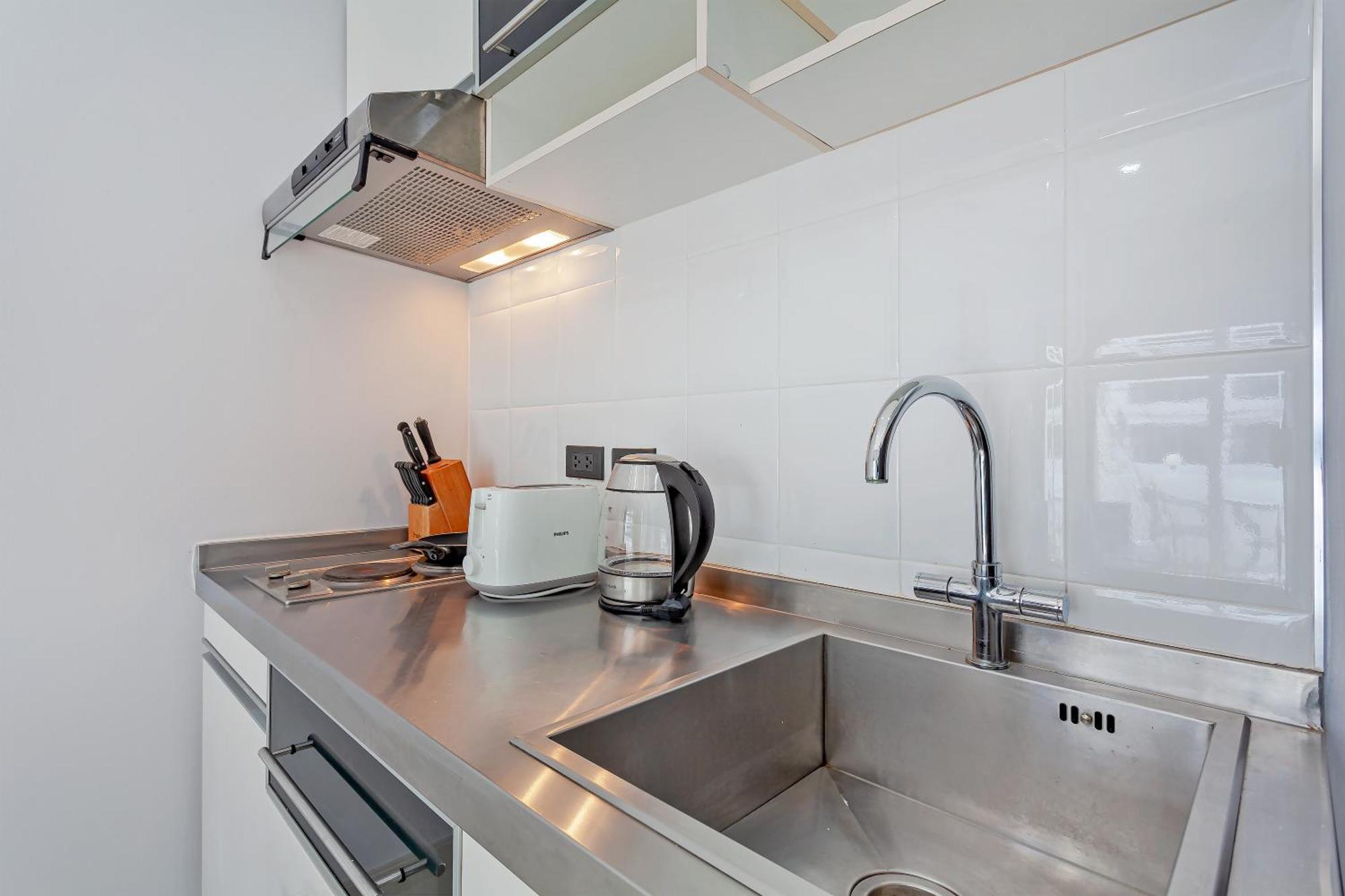 Grosvenor House - On The Phra Tamnak Hill *