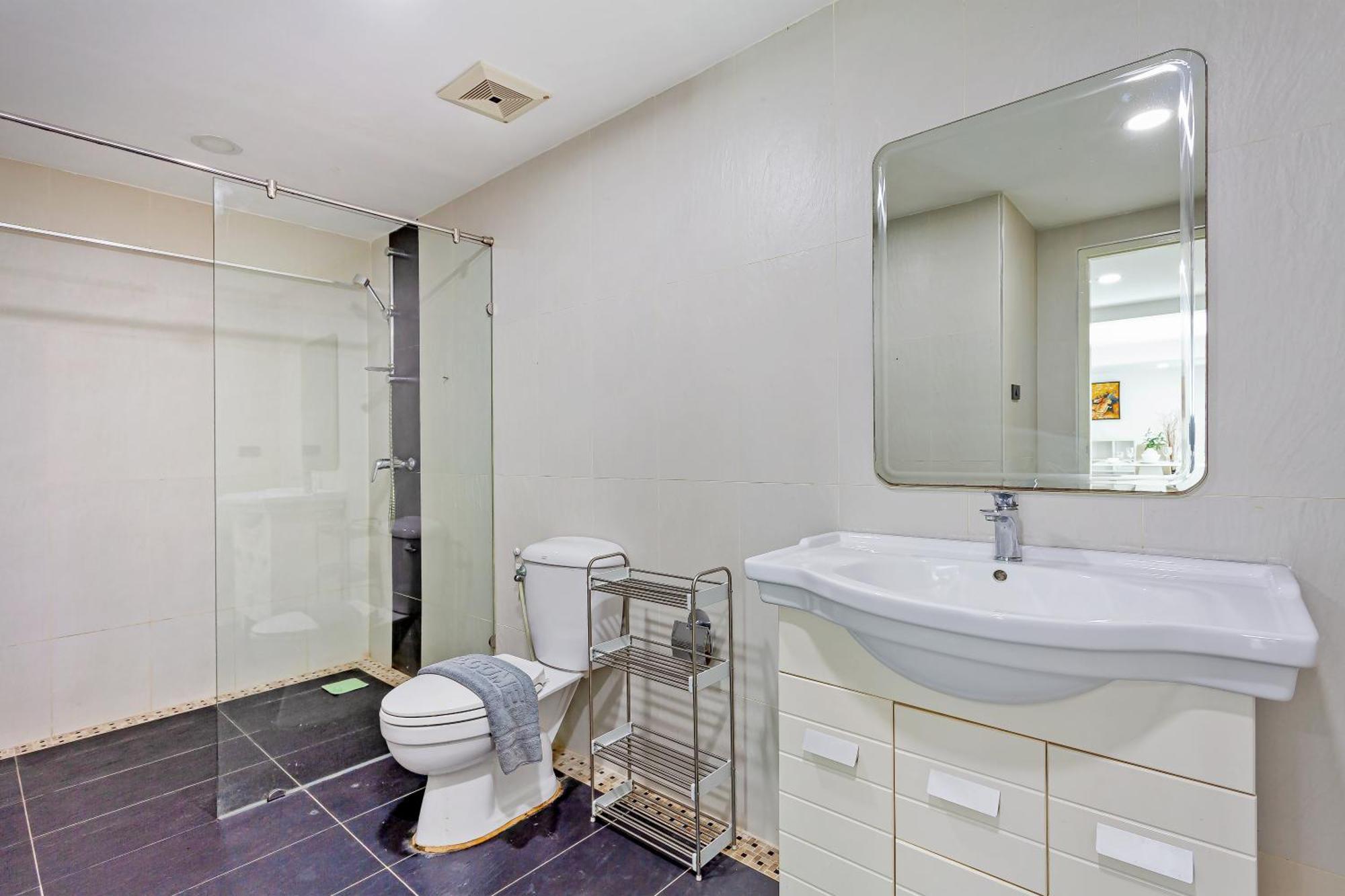 Apartment Grosvenor House - On The Phra Tamnak Hill *