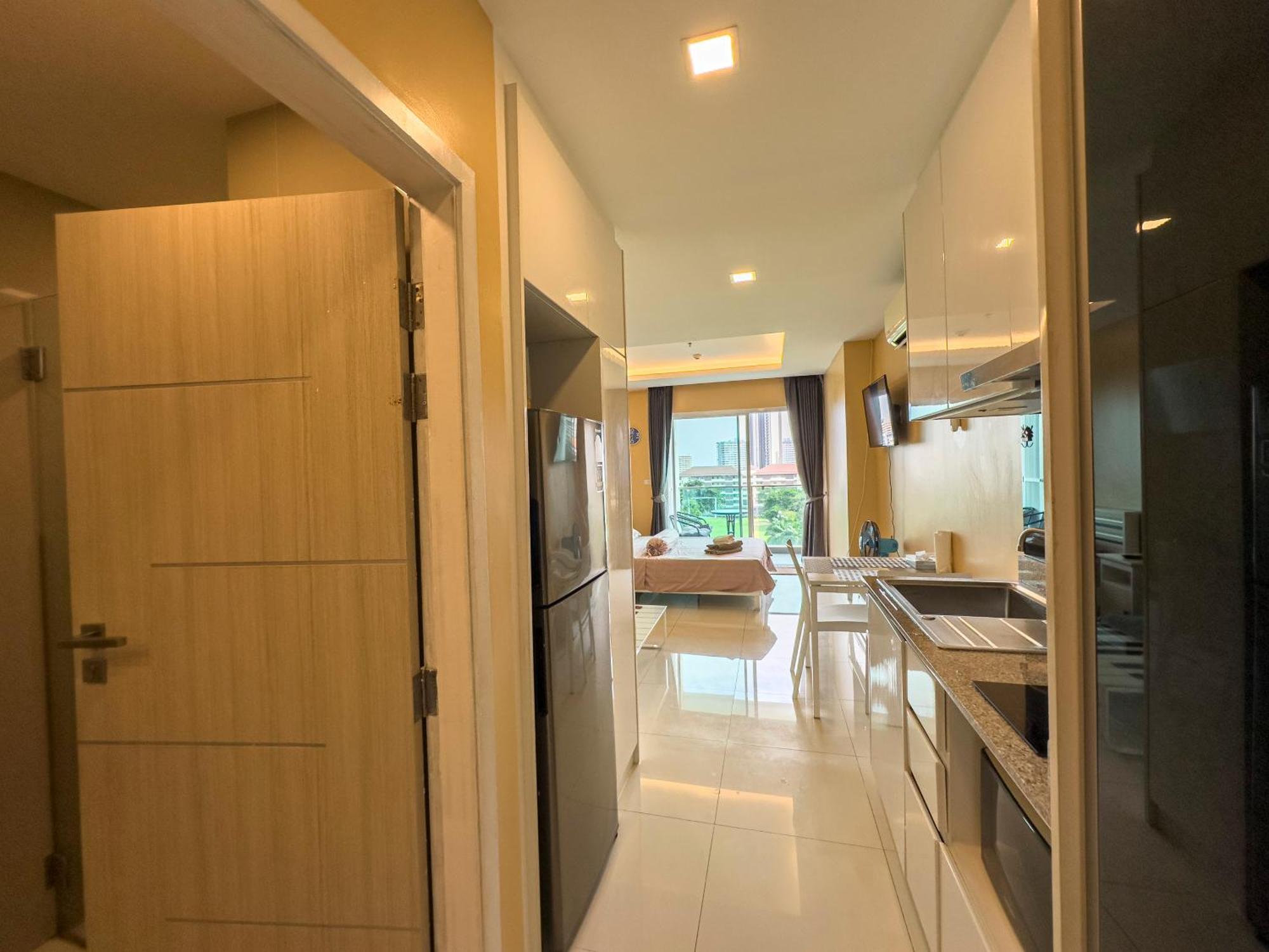 One Tower By Thaiminatorpattaya 75 Apartment