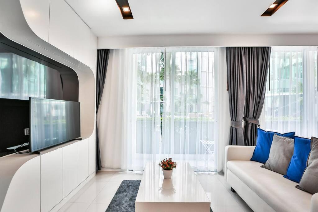 Center With 2 Bedroom Apartment Pattaya