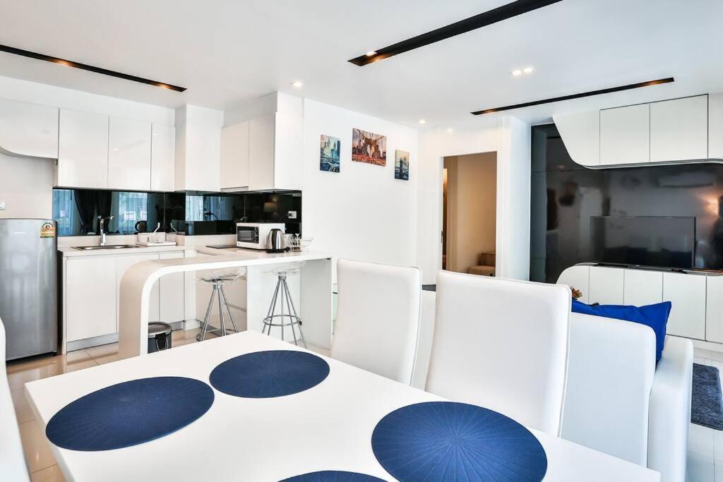 Center With 2 Bedroom *
